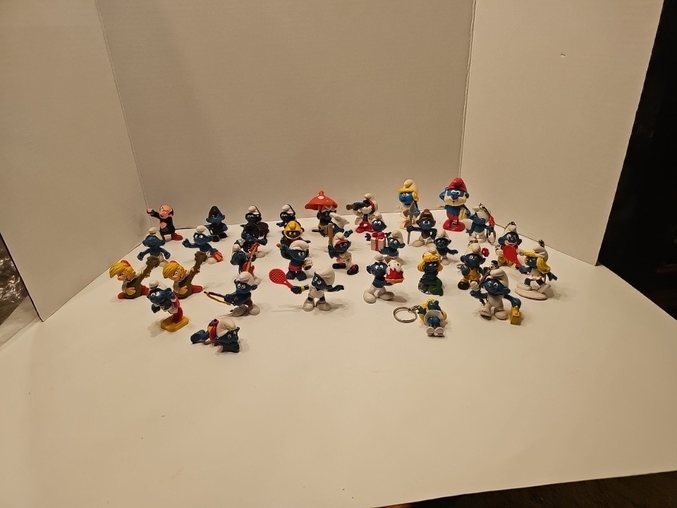 Lot of 34 Vintage Smurf Figures (Schleich Peyo Galoob 2 Duplicates) Lot of 34 Vintage Smurf Figures (Schleich Peyo Galoob 2 Duplicates)