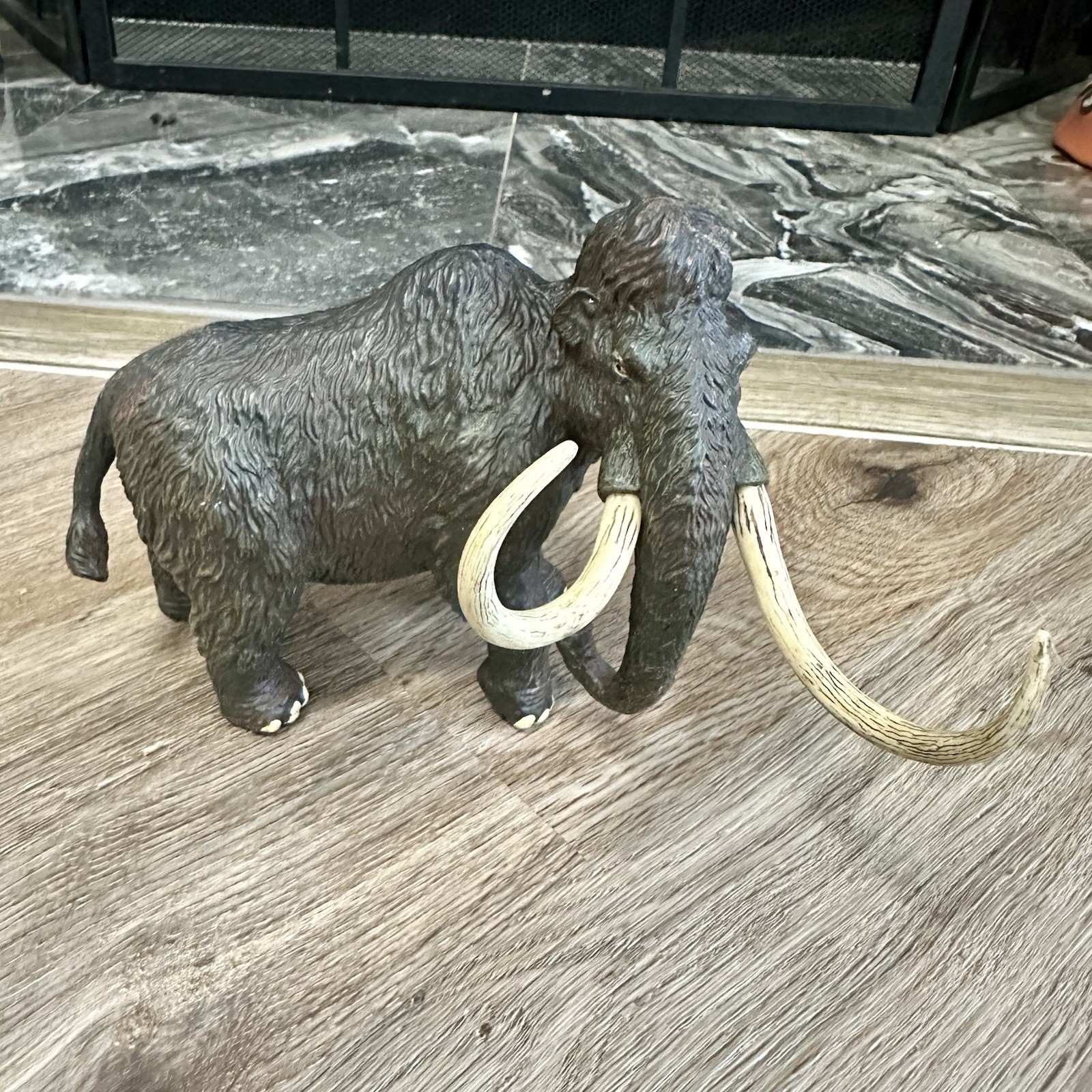 CollectA Deluxe  Woolly Mammoth Figure - 1:20 Scale - Prehistoric Life No. 88303