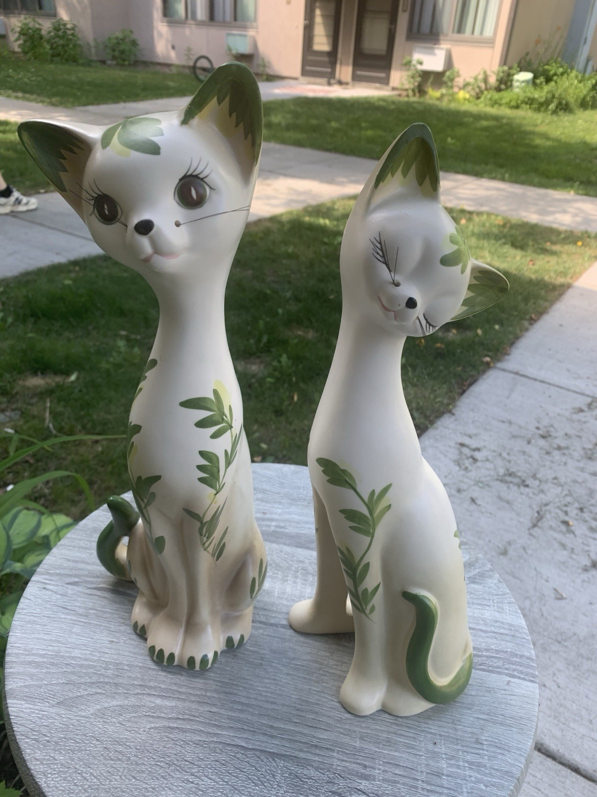 Vtg RARE 1963 INARCO CLEVE,OHIO E-1545 Cat Figurines Hand-Painted Leaf Motifs Vtg RARE 1963 INARCO CLEVE,OHIO E-1545 Cat Figurines Hand-Painted Leaf Motifs
