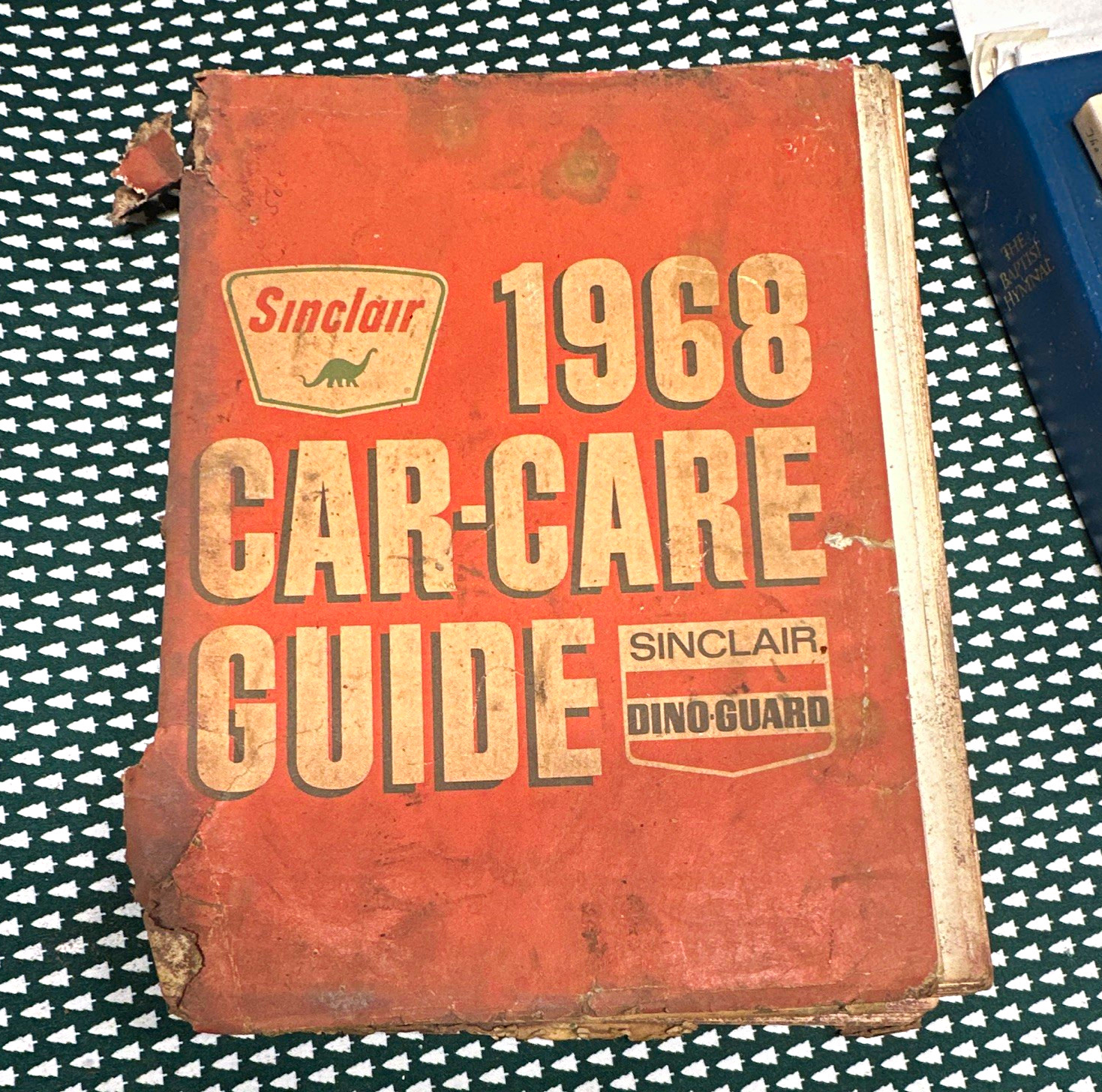Sinclair 1968 Car-Care Guide Dino-Guard Service Booklet Gas & Oil Advertising Sinclair 1968 Car-Care Guide Dino-Guard Service Booklet Gas & Oil Advertising