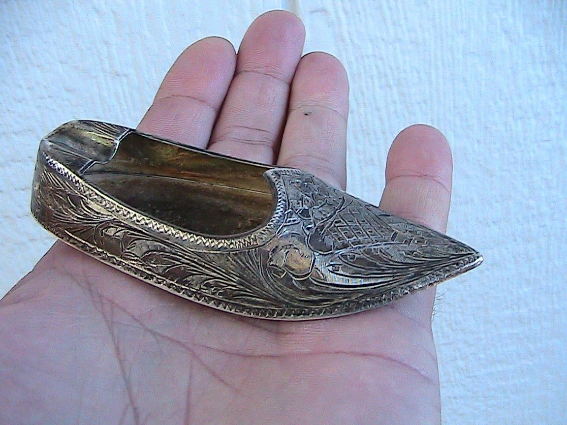 RARE - Antique .800 Hand Tooled Silver Shoe Ashtray - 24.31g RARE - Antique .800 Hand Tooled Silver Shoe Ashtray - 24.31g