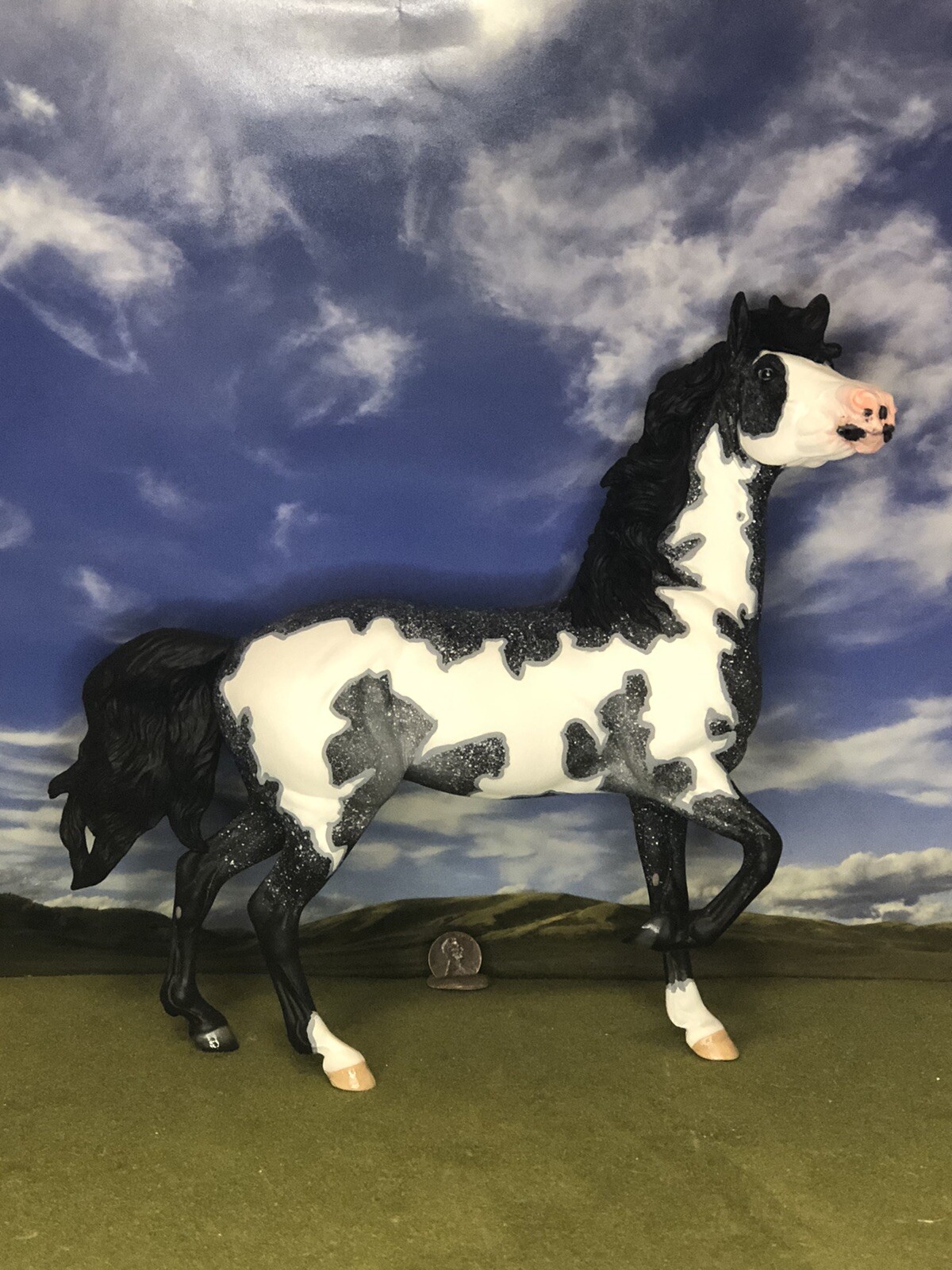 OOAK Breyer cm Custom Horse Mustang Mare Hwin **Black Roan Pinto Beauty** OOAK Breyer cm Custom Horse Mustang Mare Hwin **Black Roan Pinto Beauty**