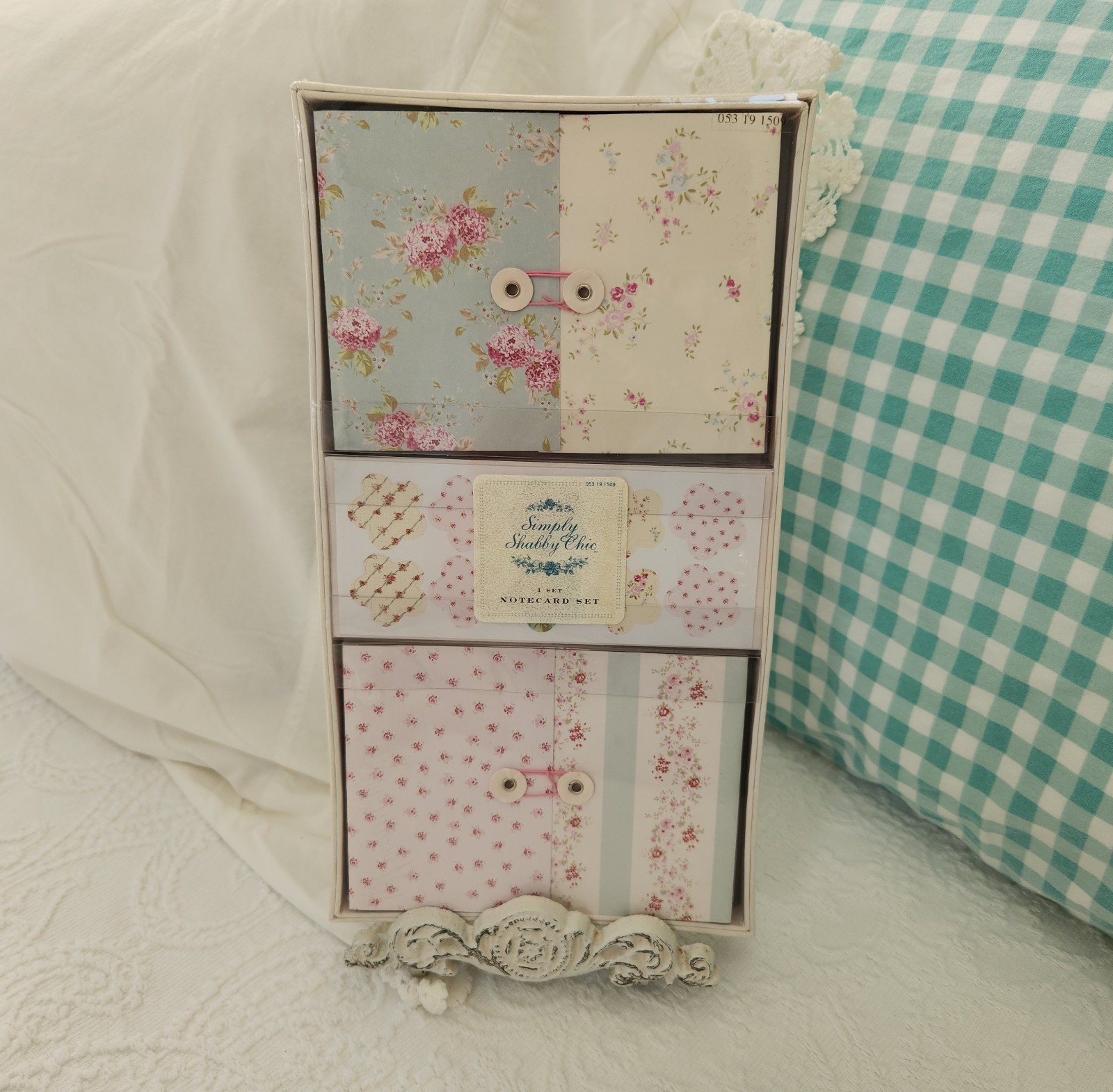 NWT SIMPLY SHABBY CHIC FLORAL NOTECARDS/ENVELOPES/SEALS SET NWT SIMPLY SHABBY CHIC FLORAL NOTECARDS/ENVELOPES/SEALS SET