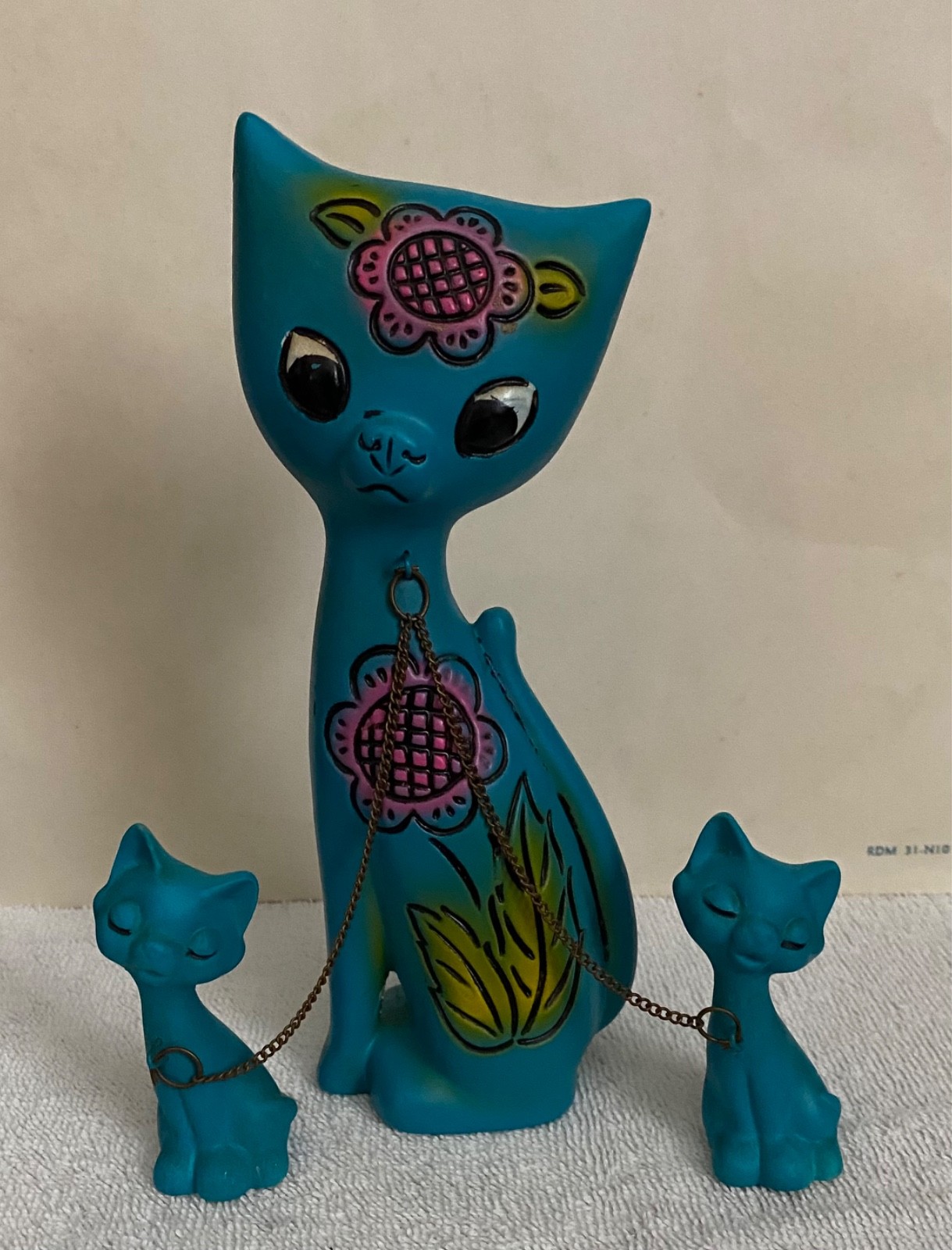 Vintage Norleans Blue Cat & Kittens Figurine - MCM Blue w/Pink Flowers - Eyelash Vintage Norleans Blue Cat & Kittens Figurine - MCM Blue w/Pink Flowers - Eyelash