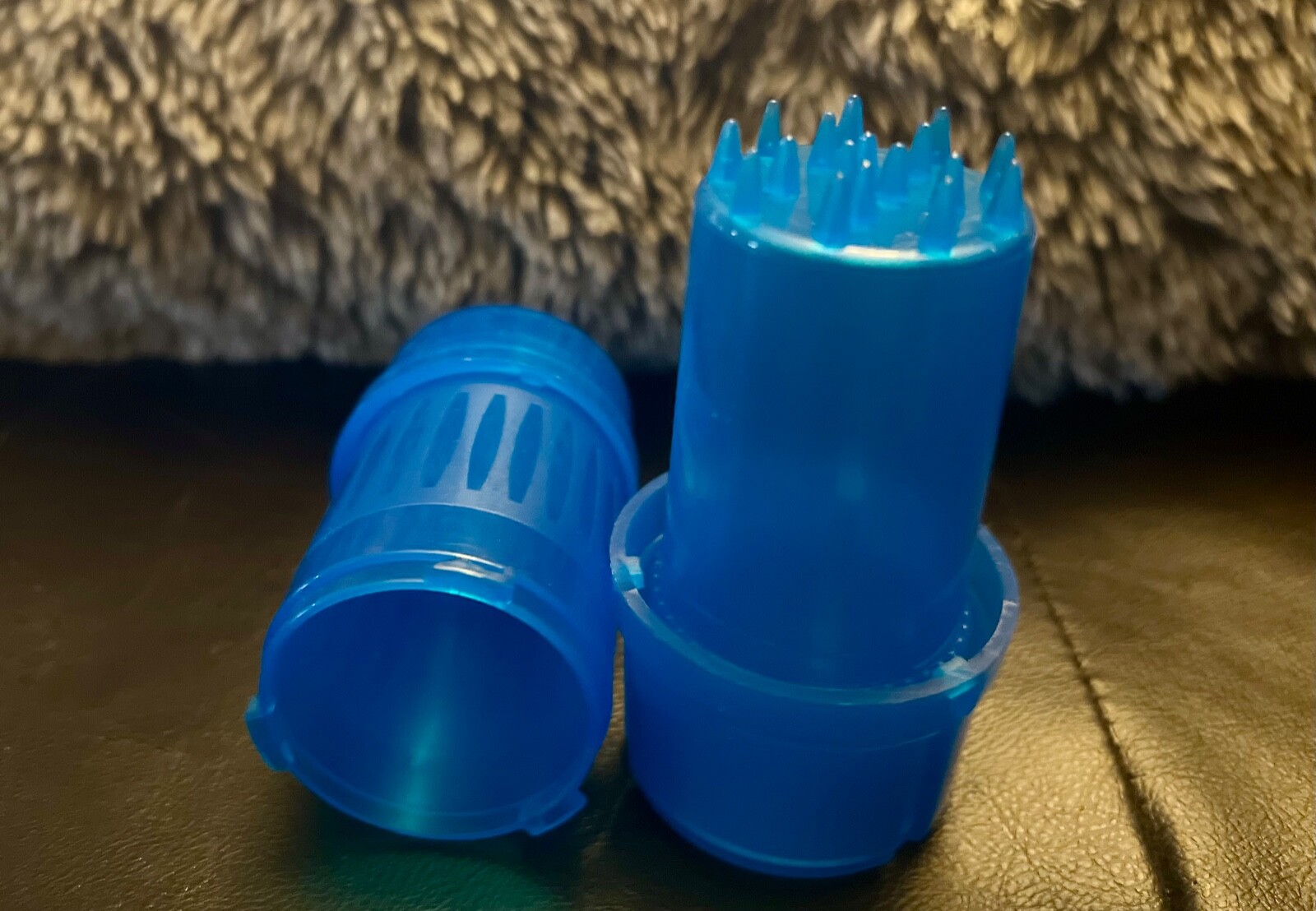 MedSaver Storage Container w/Built-In Grinder-WHOLESALE PRICE Red/Blue (10 pc) MedSaver Storage Container w/Built-In Grinder-WHOLESALE PRICE Red/Blue (10 pc)