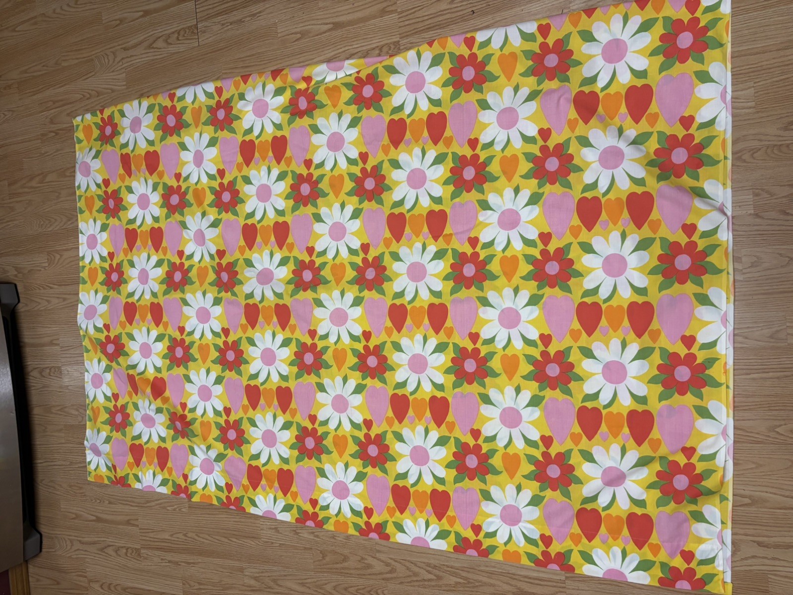 VTG Fieldcrest Perfection Floral 2 twin flat 2 cases Orange Yellow Daisy heart VTG Fieldcrest Perfection Floral 2 twin flat 2 cases Orange Yellow Daisy heart