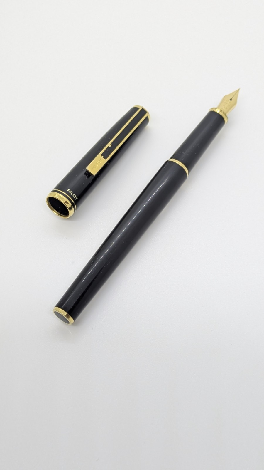 Authentic Vintage 1970s PILOT Custom Fountain Pen 14K Gold F Nib JIS Mark Authentic Vintage 1970s PILOT Custom Fountain Pen 14K Gold F Nib JIS Mark