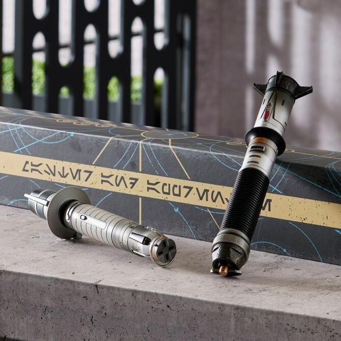 Star Wars Ahsoka Baylan Skoll Shin Hati Lightsaber Hilt Set Disney U4525 Limited Star Wars Ahsoka Baylan Skoll Shin Hati Lightsaber Hilt Set Disney U4525 Limited