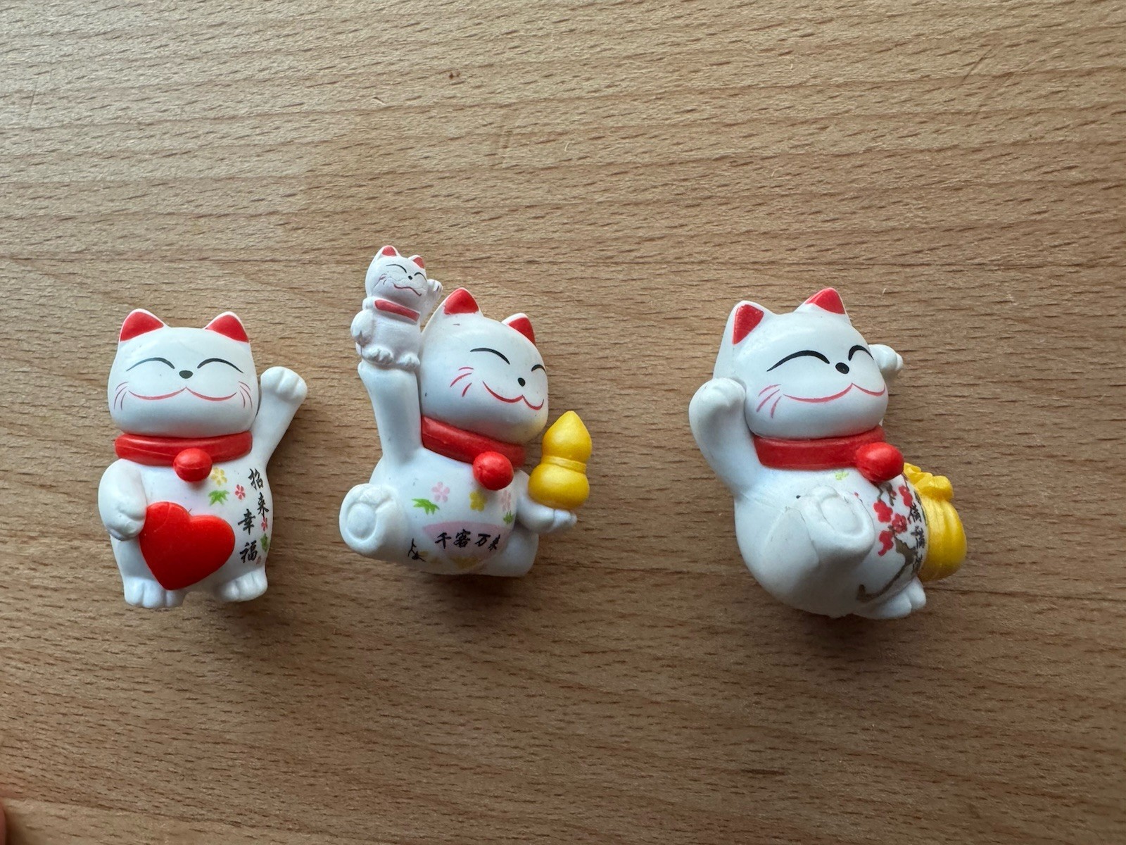 3-Piece Maneki Neko Cat Figurine Set, Mini Japanese Lucky 3-Piece Maneki Neko Cat Figurine Set, Mini Japanese Lucky