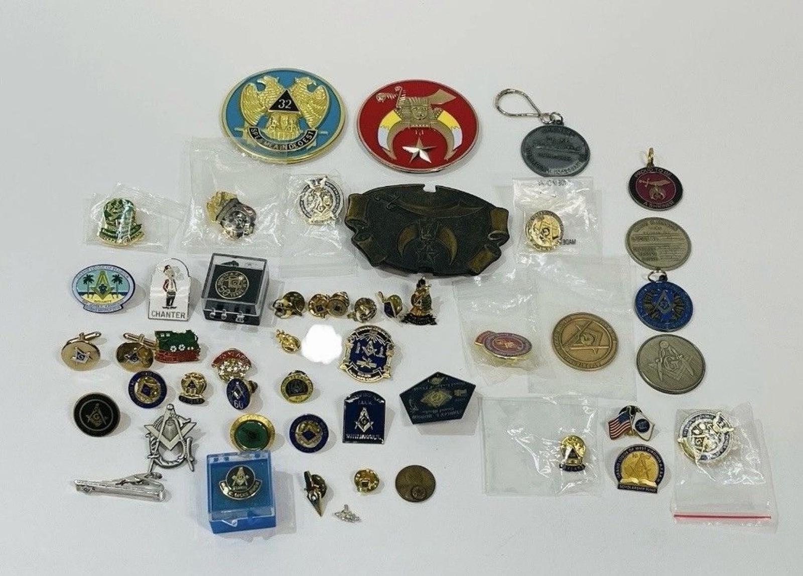 49 Vtg Masonic Shriner\'s Lapel Tie Pins Buckle Coins 40 50 60 Year 32 Rite Etc. 49 Vtg Masonic Shriner\'s Lapel Tie Pins Buckle Coins 40 50 60 Year 32 Rite Etc.