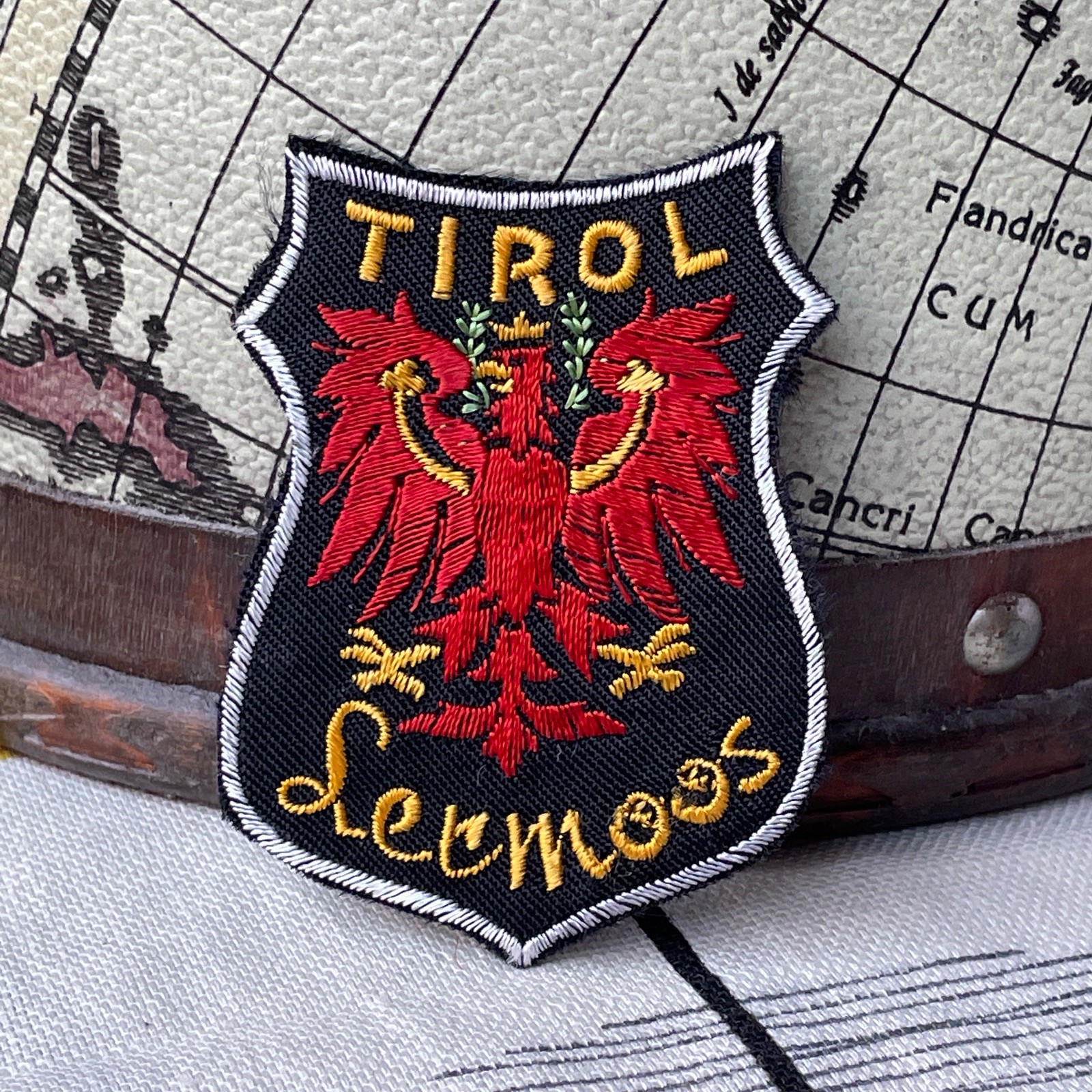 Vintage LERMOOS ZUGSPITZE Tirol Coat of Arms Austria Skiing Souvenir Badge