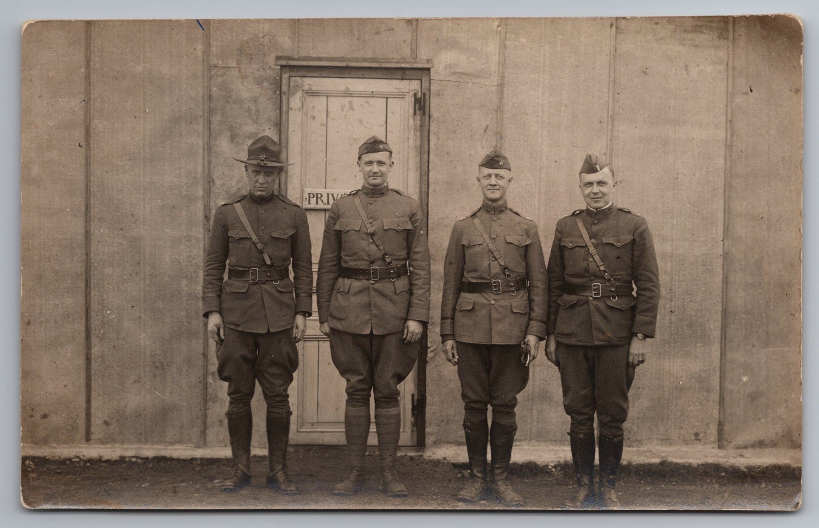 Rppc WW1 Military Soldiers Pose Unp Postcard Rppc WW1 Military Soldiers Pose Unp Postcard