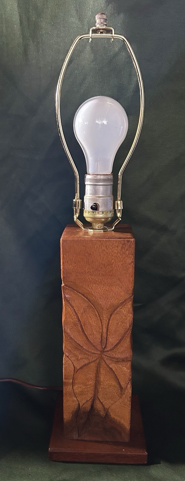 VINTAGE HAWAIIAN CARVED WOOD LAMP BASE Monkeypod or Koa? Anthurium or Ape Plant VINTAGE HAWAIIAN CARVED WOOD LAMP BASE Monkeypod or Koa? Anthurium or Ape Plant