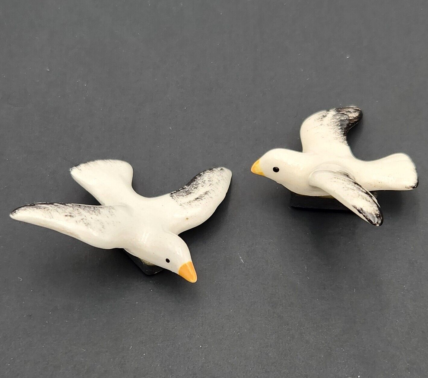 Vintage Hagen Renaker (?) Small Flying Seagull Magnets