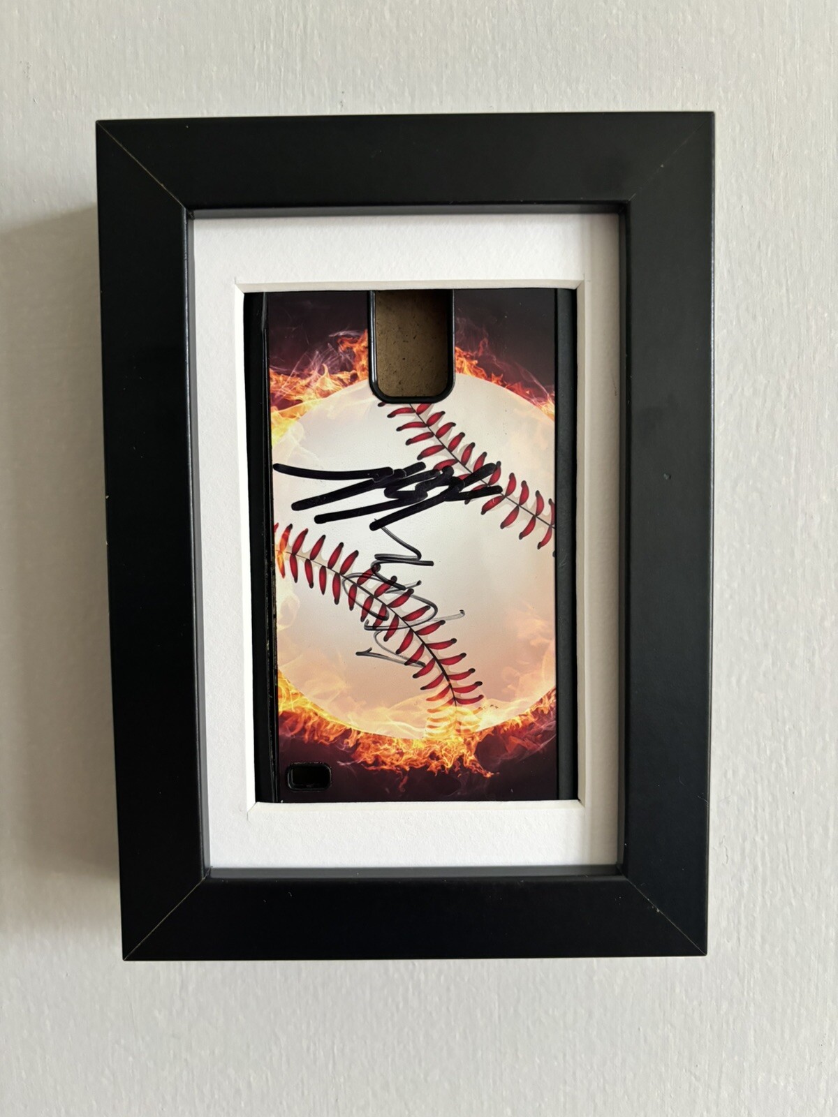 Kris Bryant/Kyle Schwarber Signed And Framed Phone Case, Quite Unique. 2 Legends Kris Bryant/Kyle Schwarber Signed And Framed Phone Case, Quite Unique. 2 Legends