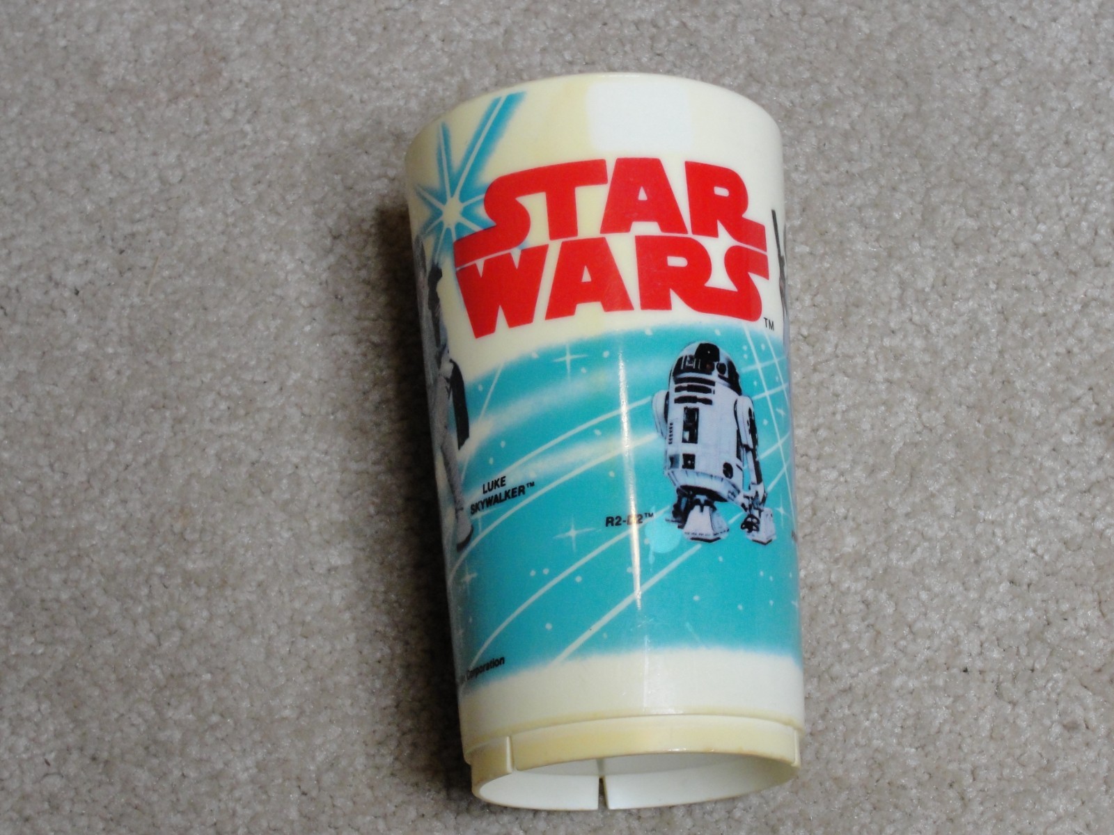 Vintage 1977 STAR WARS Deka plastic tumbler cup Luke Skywalker Leia Darth R2-D2
