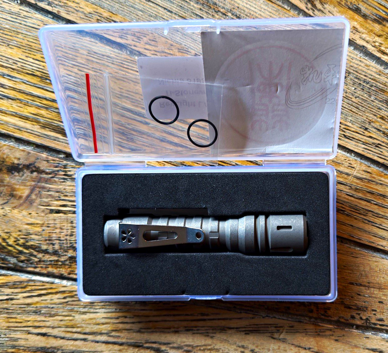 ReyLight LANapple Ti Stonewashed Flashlight Nichia 519A 4000K
