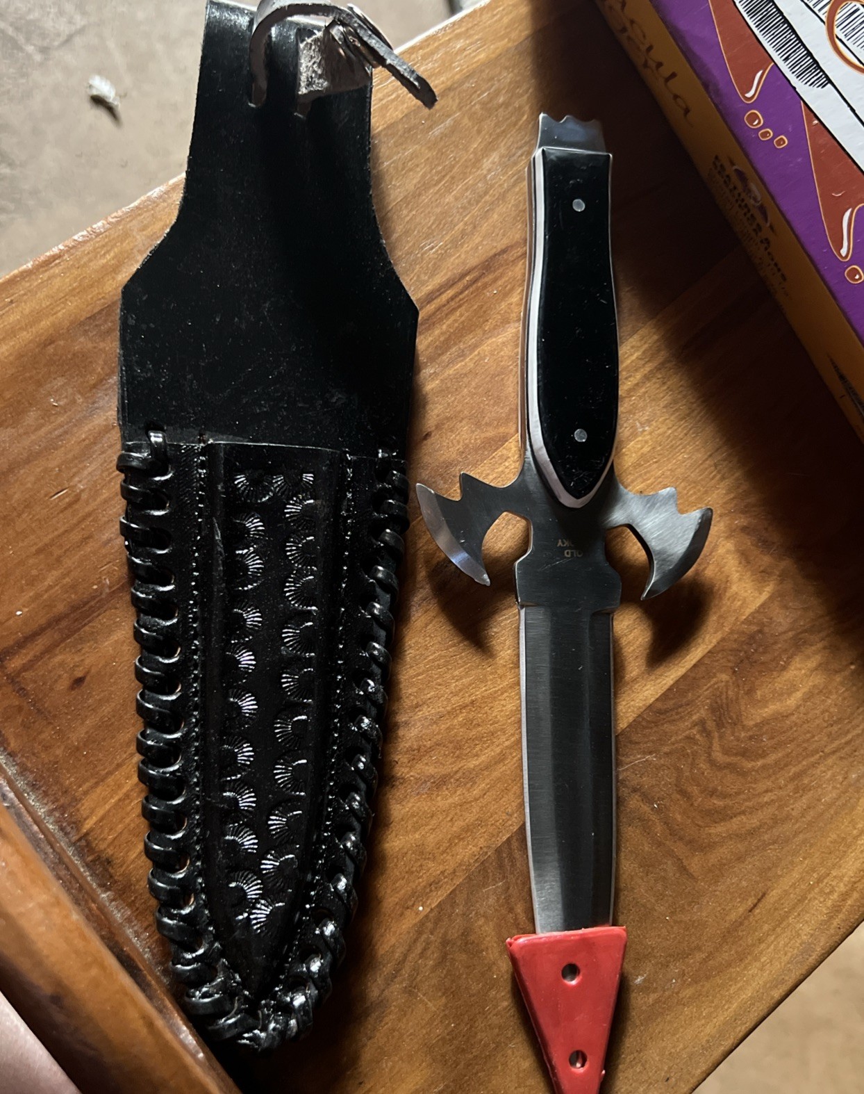 Old Smoky Dracula Dagger Double Edge Fantasy Fixed Knife Boxed Sheath NIB 10.5” Old Smoky Dracula Dagger Double Edge Fantasy Fixed Knife Boxed Sheath NIB 10.5”