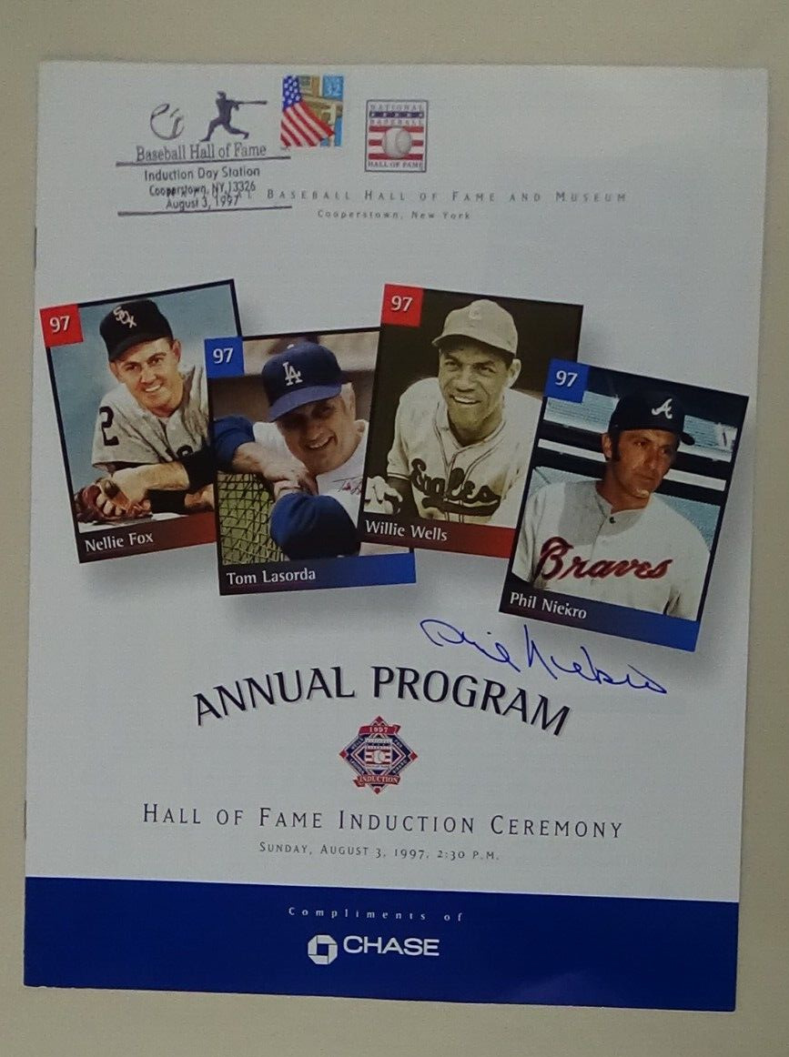 Phil Niekro Signed 1997 Baseball Hall of Fame Induction Program Autograph #890