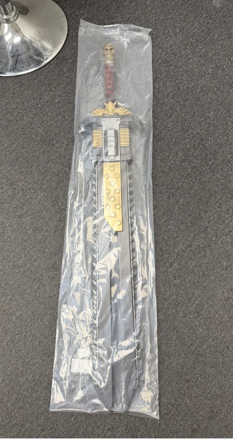 Chainsword Warhammer Game Weapon From Foam 1:1 Cosplay 42”full Size 1:1 Chainsword Warhammer Game Weapon From Foam 1:1 Cosplay 42”full Size 1:1