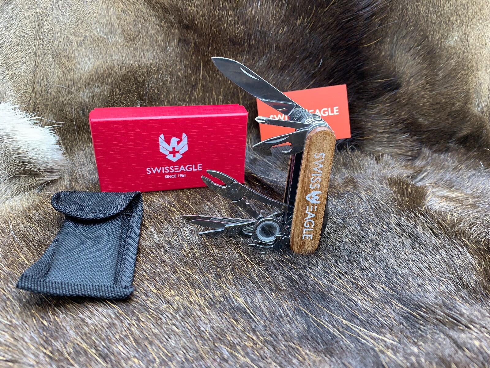 Swiss Eagle Classic Multi-Tool Army Knife - Packs 30 Tools In Your Pocket Mint