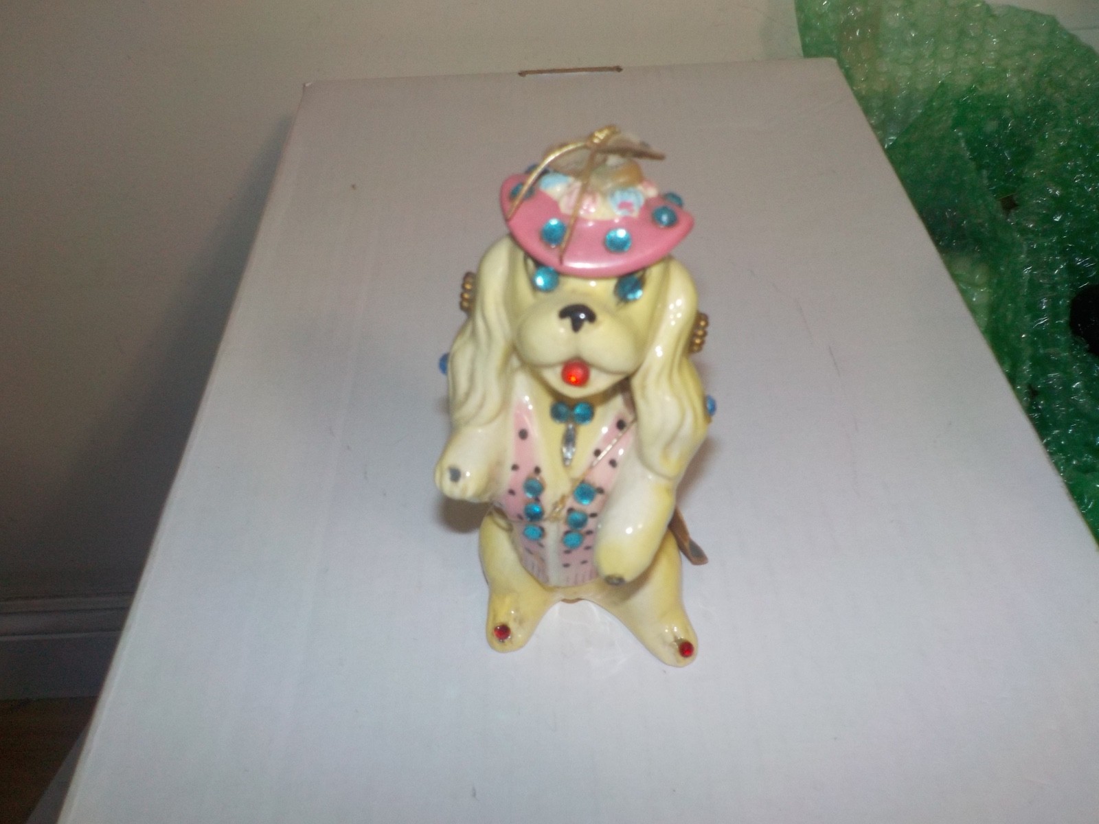 Vintage 1950\'s Kreiss Ceramic Gay Dogs Figure Highly Decorated w Rhinestones Tag Vintage 1950\'s Kreiss Ceramic Gay Dogs Figure Highly Decorated w Rhinestones Tag