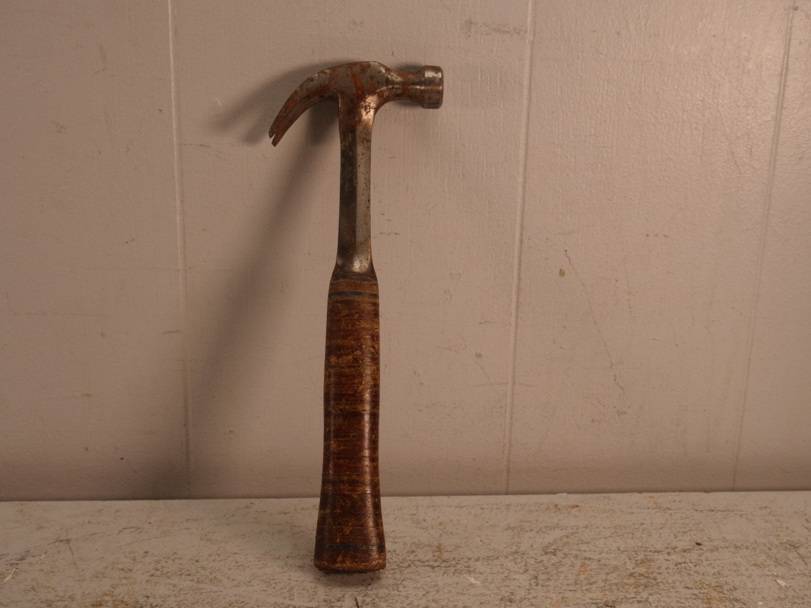 Vintage 1958 Cotter & Co. Chicago Stacked Leather Grip Hammer 16oz (Estwing)