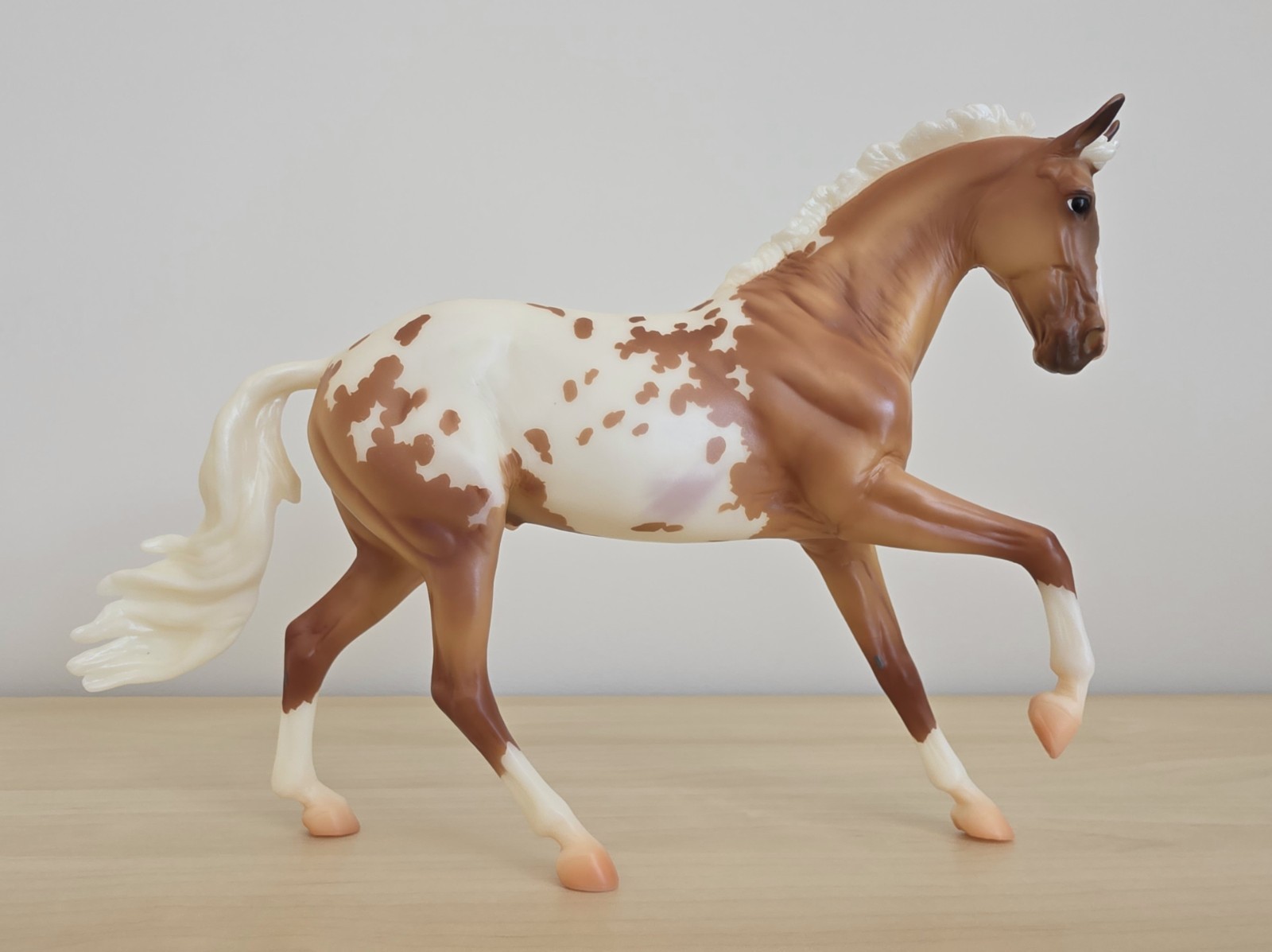 Breyer Traditional Model Horse LIONEL #760247 Cantering Warmblood 2020 Flagship Breyer Traditional Model Horse LIONEL #760247 Cantering Warmblood 2020 Flagship