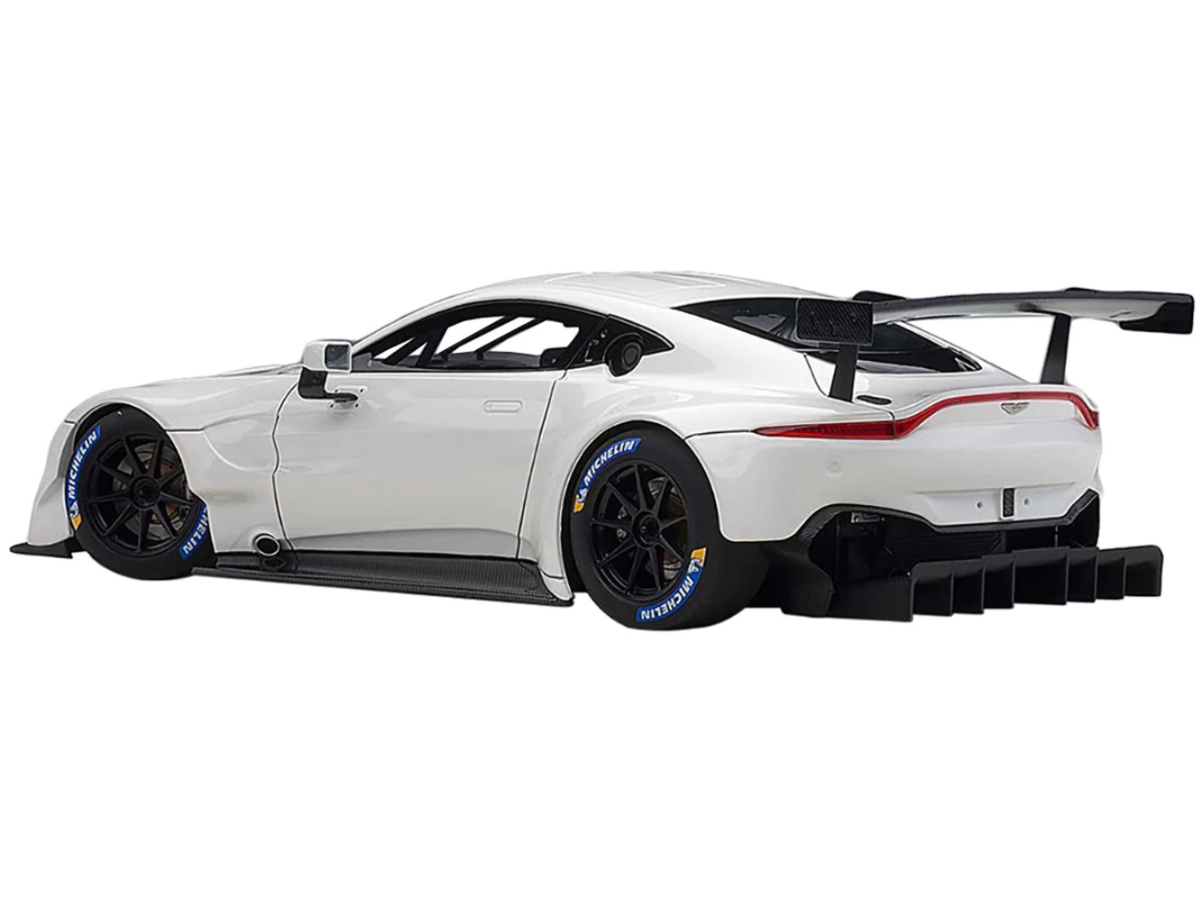 2018 Aston Martin Vantage GTE Le Mans PRO with Carbon Accents 1/18 Model Car