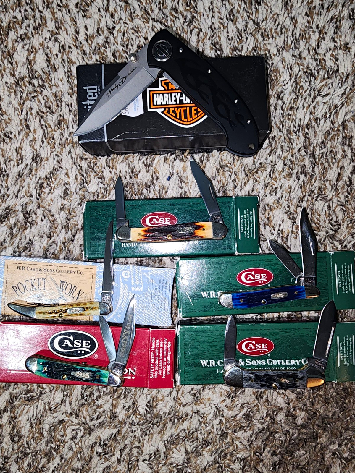 Case Pocketknife Lot 5 With The HD knife. Case Pocketknife Lot 5 With The HD knife.