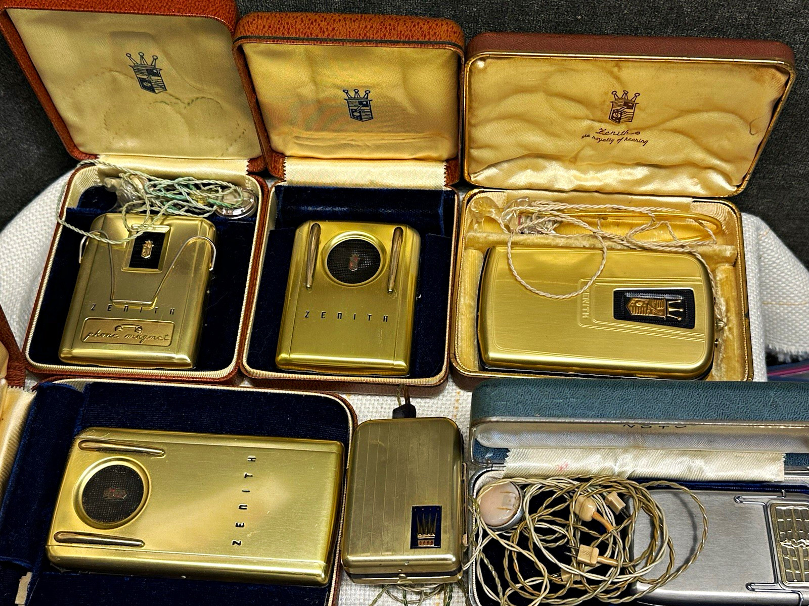 Vintage Lot Hearing Aids Zenith with Boxes Nice Condition Sonotone Vintage Lot Hearing Aids Zenith with Boxes Nice Condition Sonotone