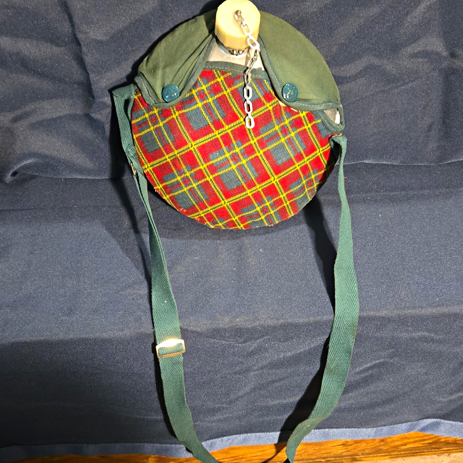 Girl Scouts Mirro Aluminum Canteen w/ Plaid Cover & Strap Made in USA Girl Scouts Mirro Aluminum Canteen w/ Plaid Cover & Strap Made in USA