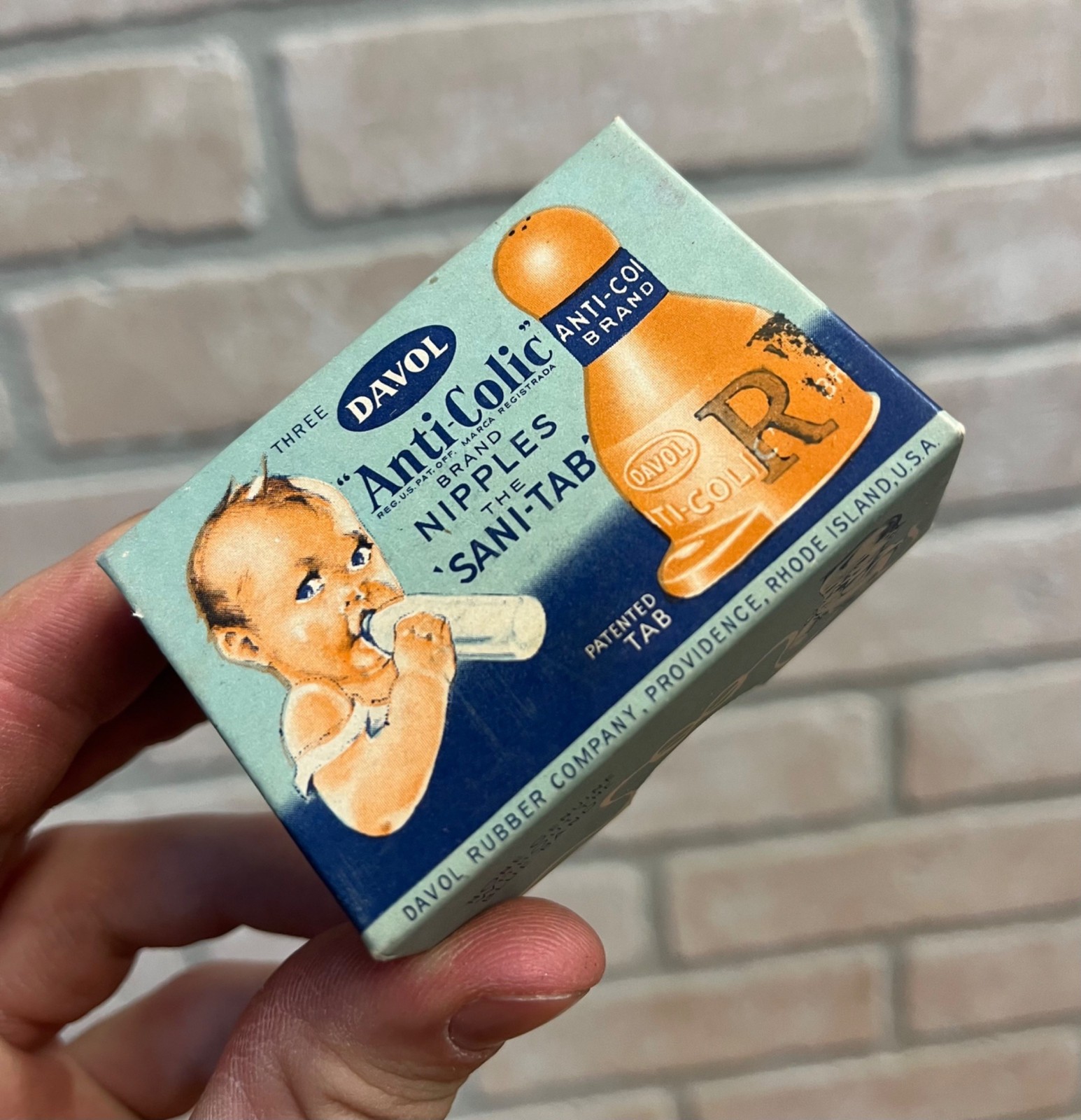 Vintage DAVOL Anti-Colic Brand Nipples The Sani-Tab Empty Advertising Box Only Vintage DAVOL Anti-Colic Brand Nipples The Sani-Tab Empty Advertising Box Only