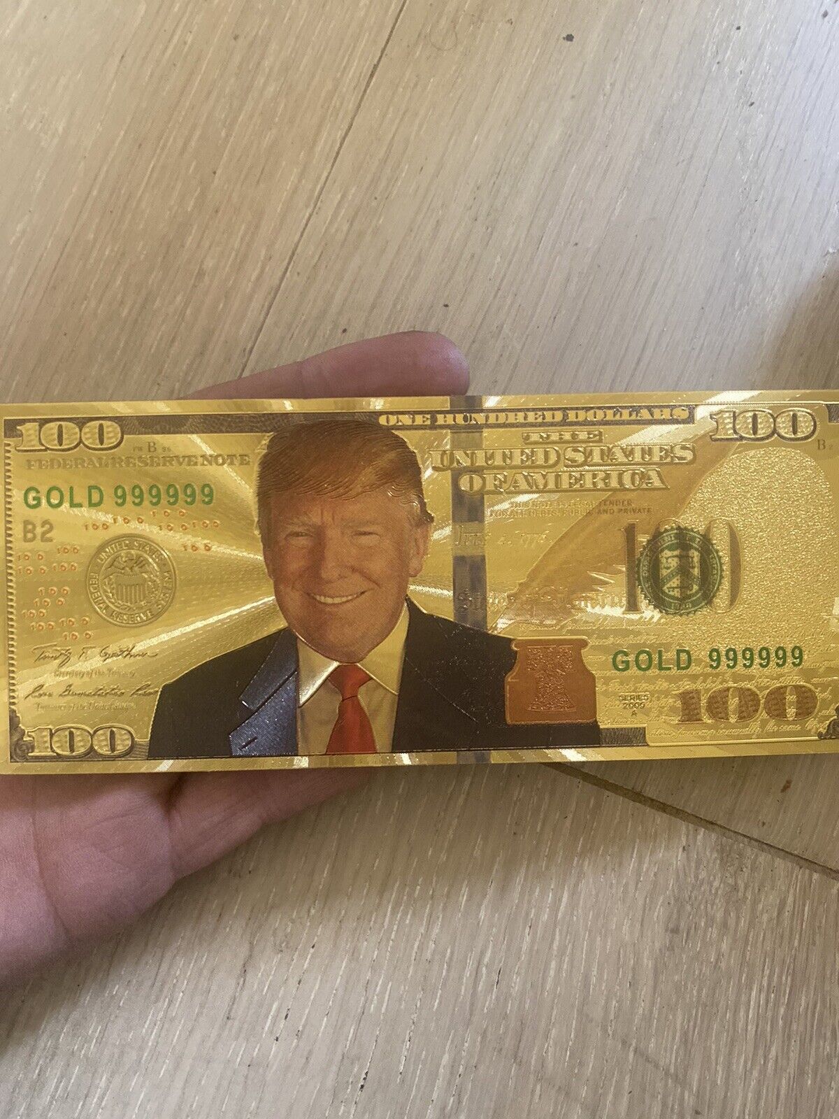 Extremely Rare Trump Gold Plated $100 Bill.  Rare Picture Smiling. Gorgeous