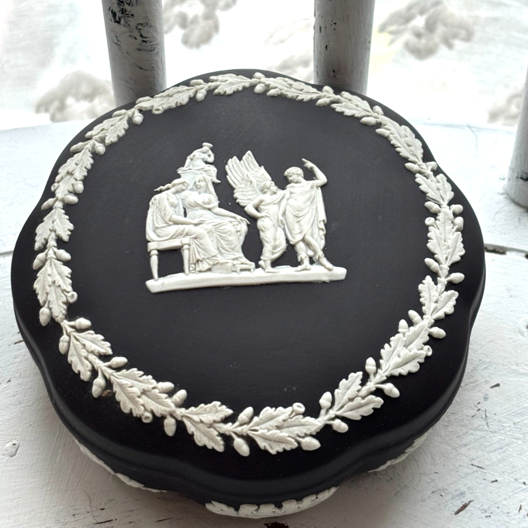 Wedgwood Jasperware Black Basalt & White Jasperware Trinket Dish W/Lid