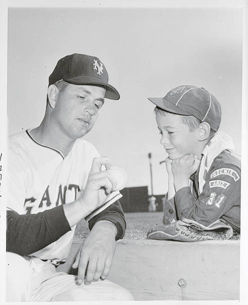 Hoyt Wilhelm Chatting with a Young Fan 1955 Photo - Crashing the Majors at an Ea
