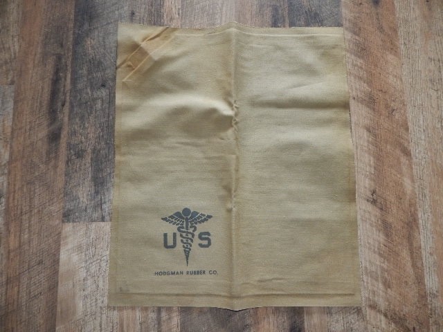 Vintage WW2 US Army Medical Corps Air Pillow by Hodgman Rubber Co 16 x 19 RARE