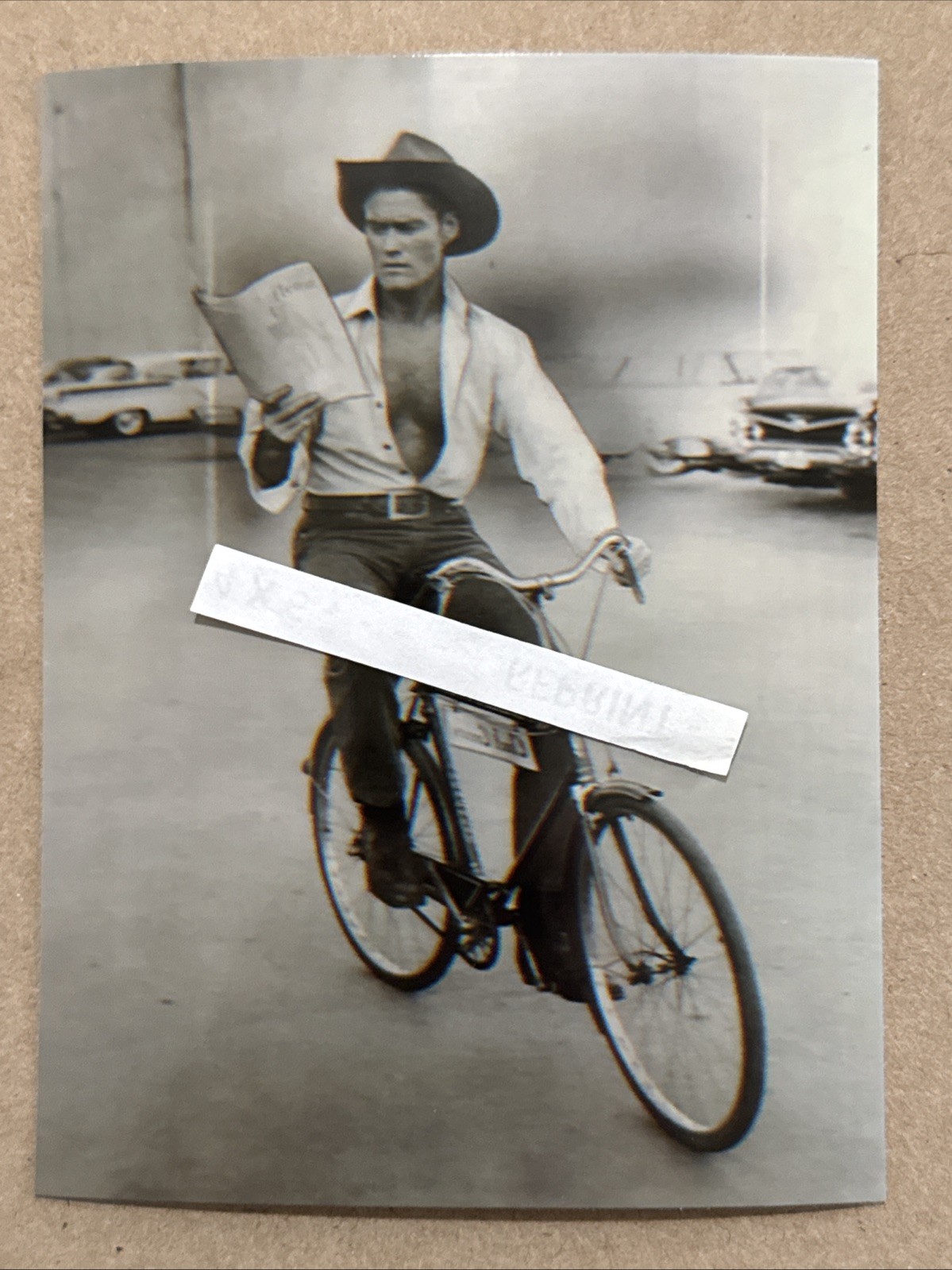 The RifleMan-Behind The Scenes- Chuck Connors ….4 X 5. Photo… The RifleMan-Behind The Scenes- Chuck Connors ….4 X 5. Photo…