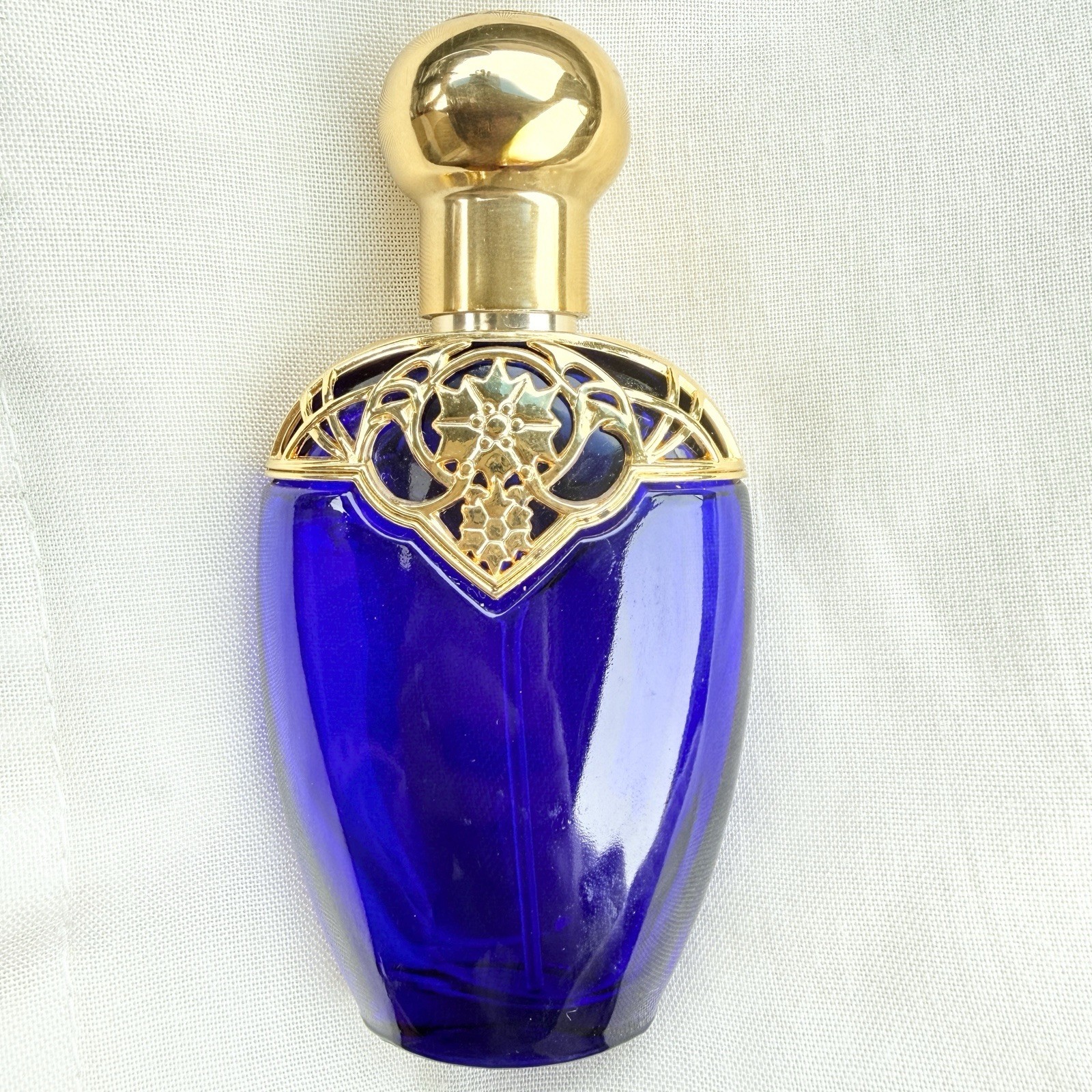 VTG Avon Cobalt Blue Glass Mesmerize Cologne/Perfume Bottle Gold Filigree 70s N VTG Avon Cobalt Blue Glass Mesmerize Cologne/Perfume Bottle Gold Filigree 70s N