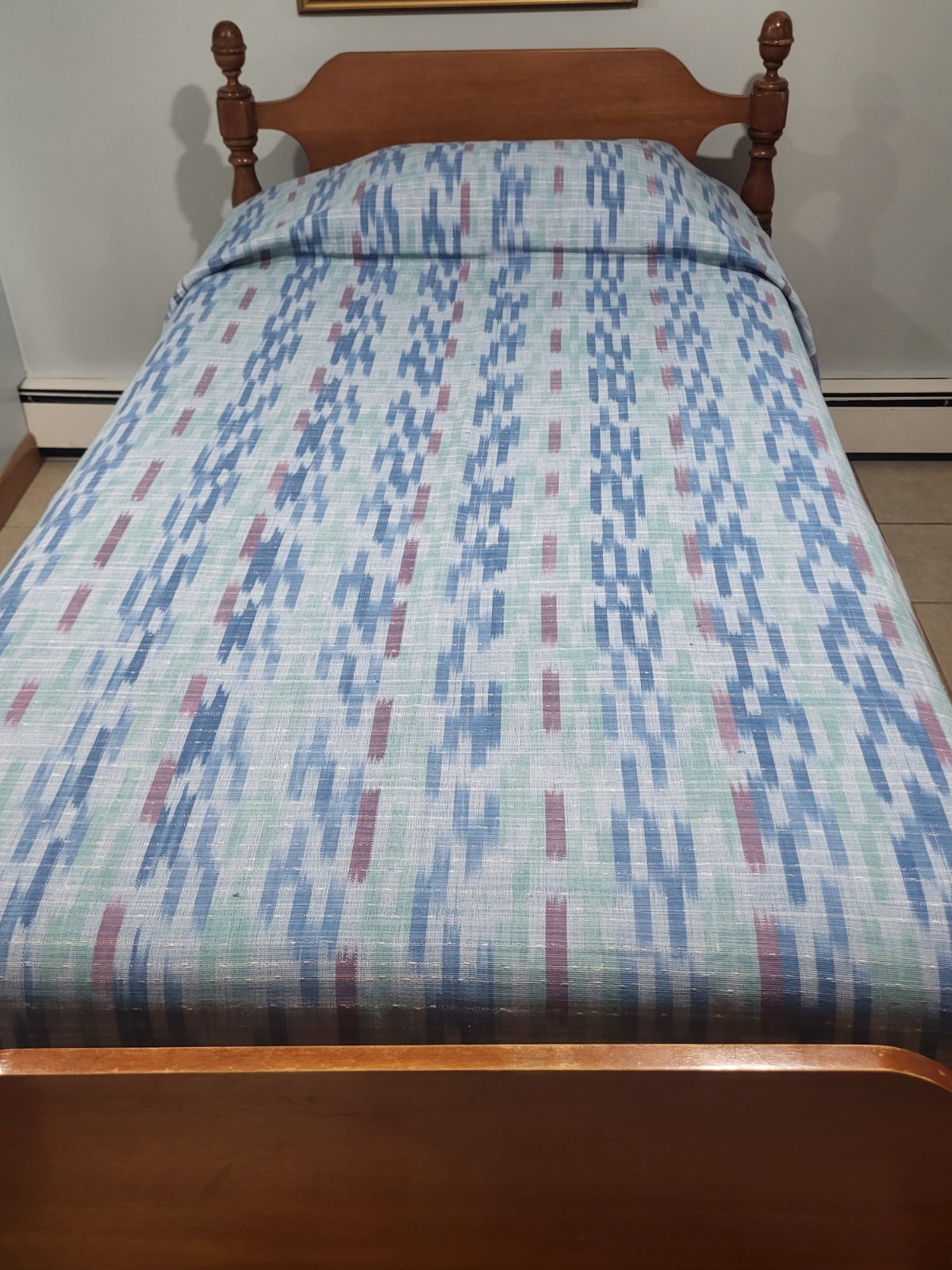 Vintage Narda's 80 X 100 Handwoven & Hand-Dyed Twin Bedspread Phillipines Vintage Narda's 80 X 100 Handwoven & Hand-Dyed Twin Bedspread Phillipines