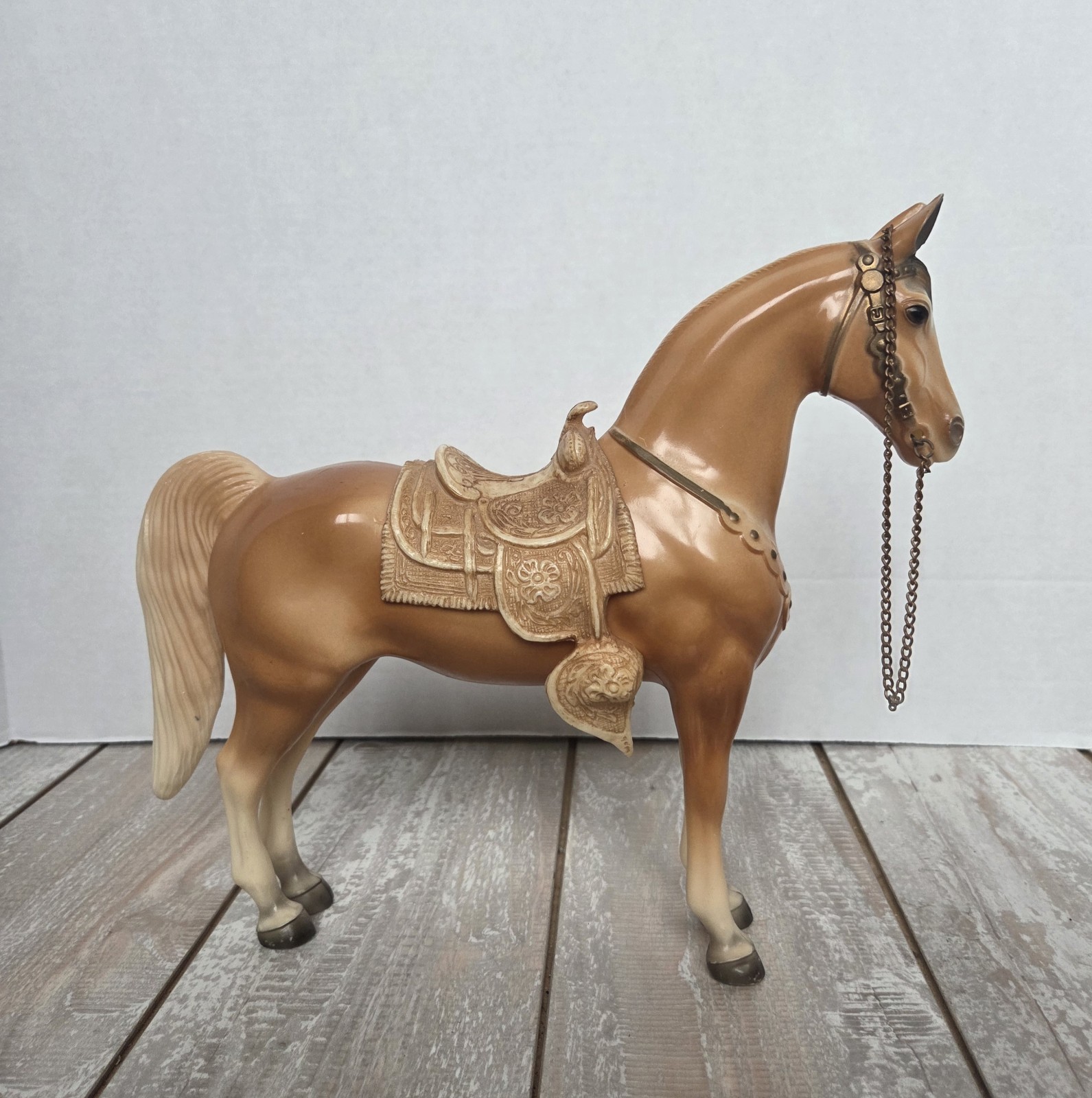 Vintage Breyer Western Model Horse With Saddle USA Made Vintage Breyer Western Model Horse With Saddle USA Made