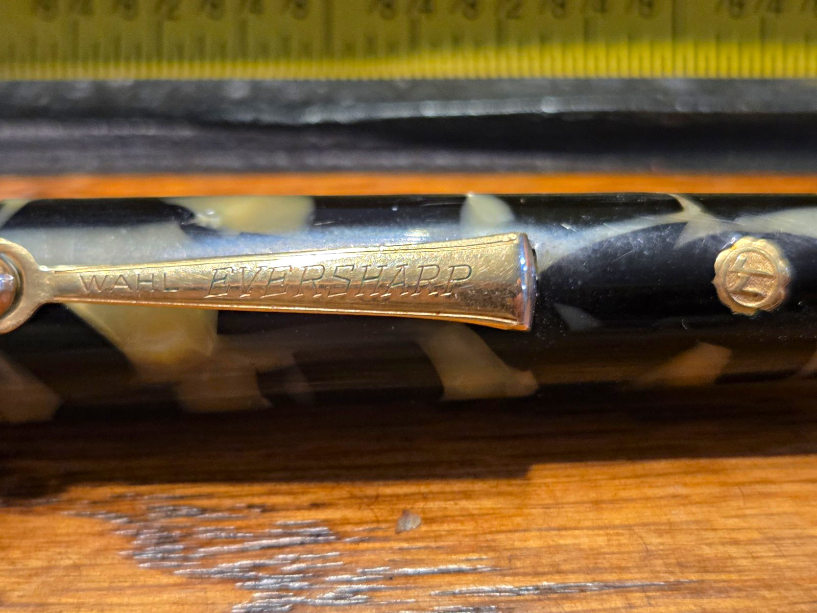 WAHL-EVERSHARP Vintage Celluloid Fountain Pen Gold Trim 14K Nib Black Ink WAHL-EVERSHARP Vintage Celluloid Fountain Pen Gold Trim 14K Nib Black Ink