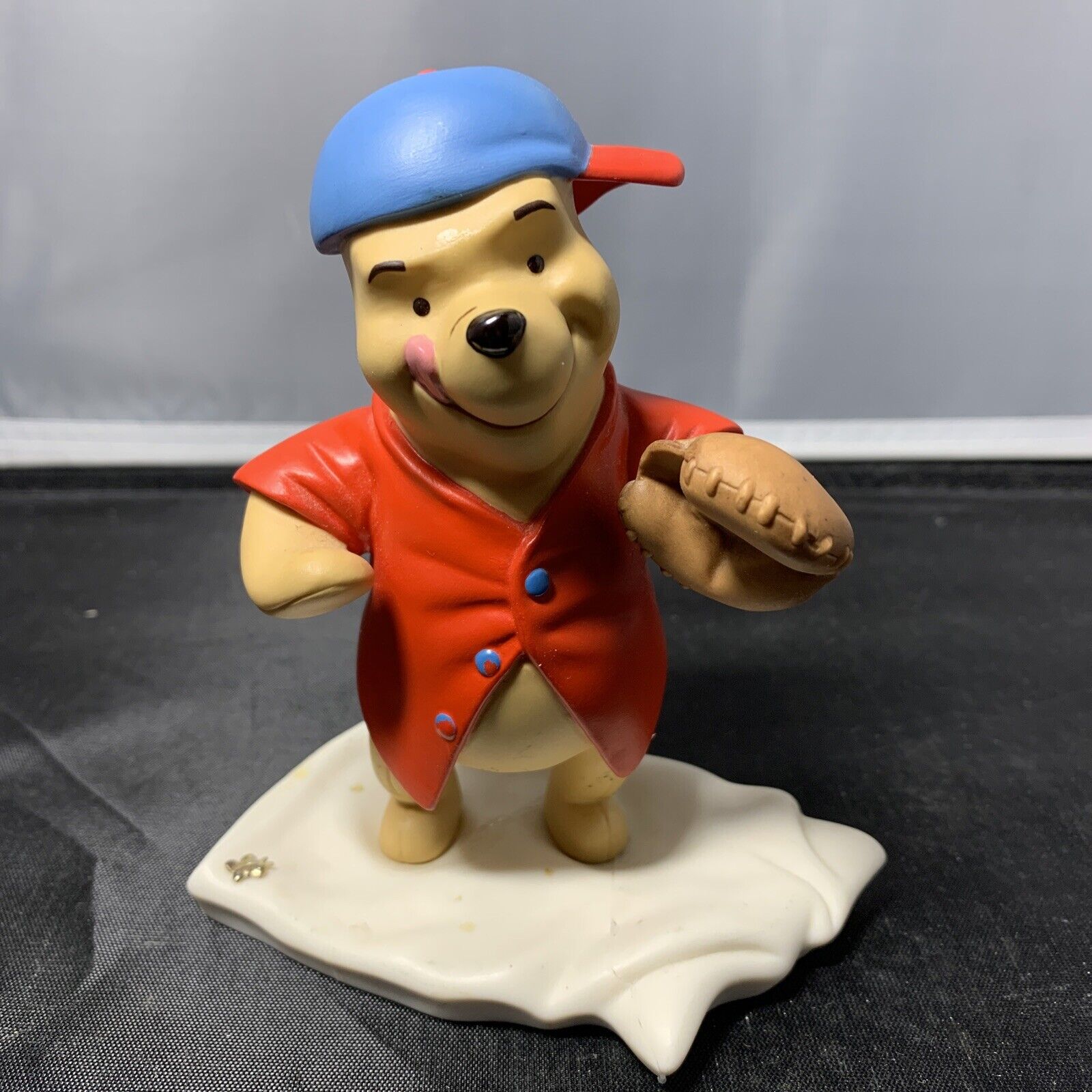 Winnie the Pooh Baseball Catchers Mitt