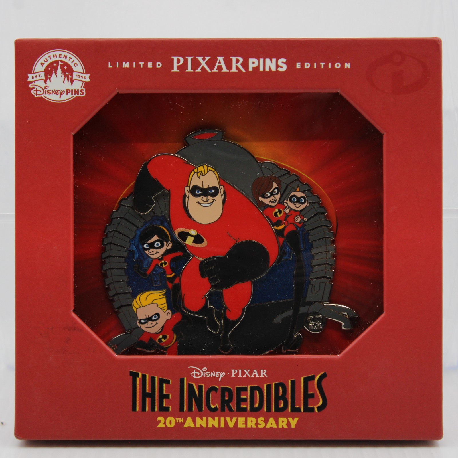 C4 Disney Parks LE 1000 Pin Incredibles 20th Anniversary Jumbo Pixar