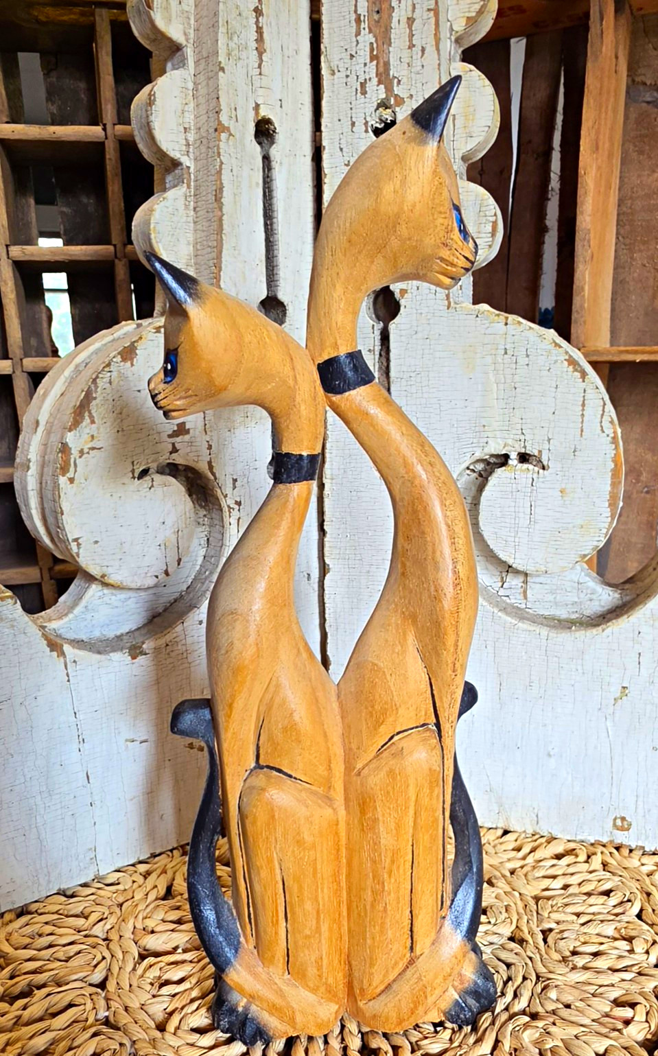 Vintage Hand Carved Wood Siamese Cat Couple Figurine Sculpture Blue Eyes 12 Vintage Hand Carved Wood Siamese Cat Couple Figurine Sculpture Blue Eyes 12