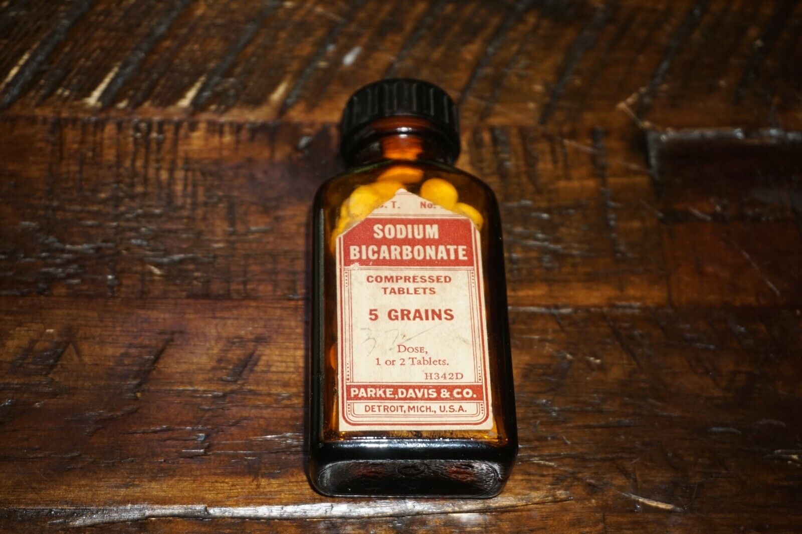 Vintage Parke Davis Detroit Sodium Bicarbonate 5 Grains Original Bottle H342D