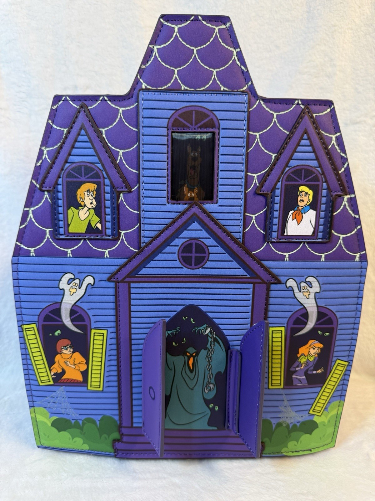 NWT Loungefly Scooby-Doo Haunted Mini Backpack Lenticular Glow Purple/Blue NWT Loungefly Scooby-Doo Haunted Mini Backpack Lenticular Glow Purple/Blue