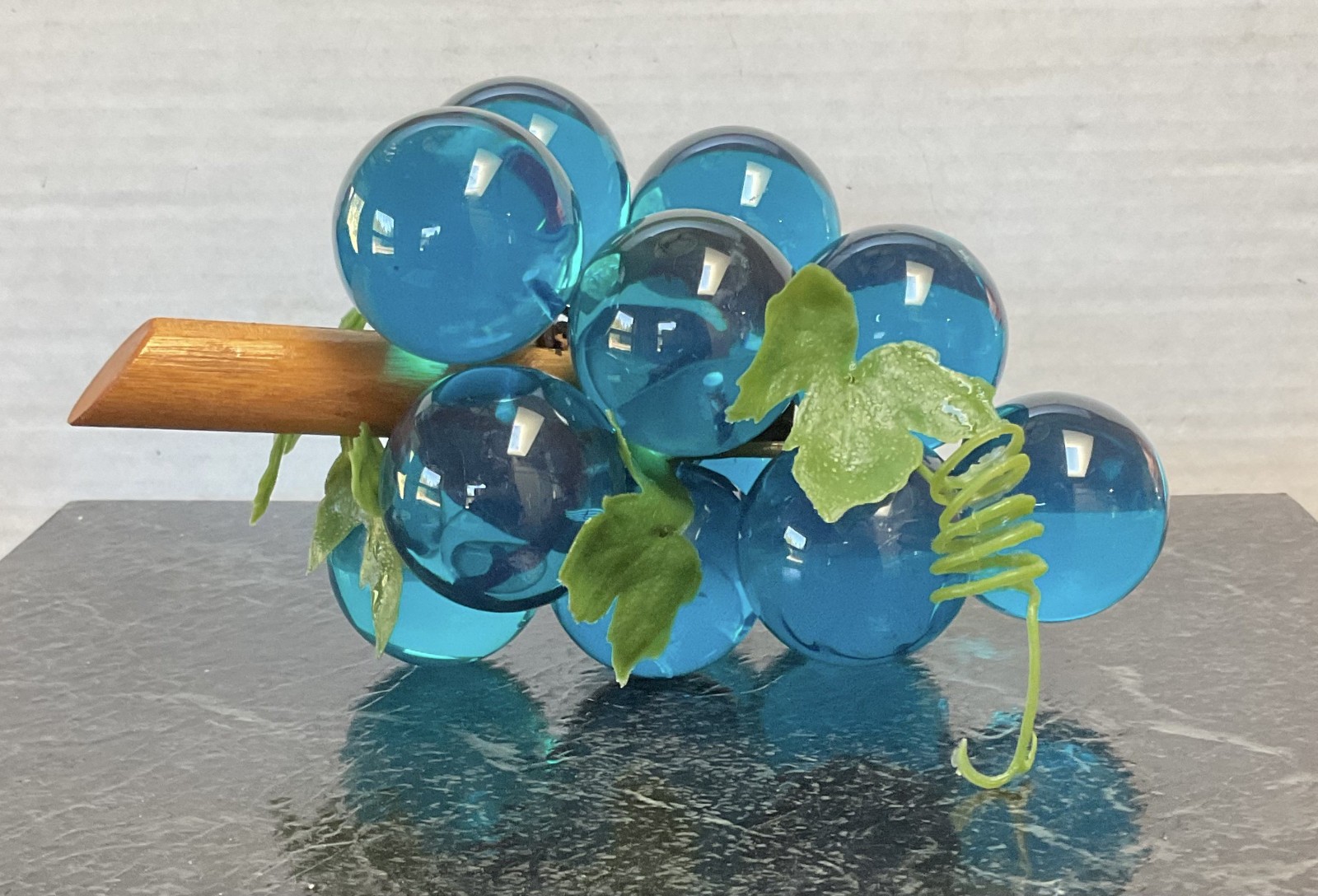 Vintage MCM Blue Lucite Acrylic Grape Cluster Driftwood Mid Century Decor 8 Vintage MCM Blue Lucite Acrylic Grape Cluster Driftwood Mid Century Decor 8