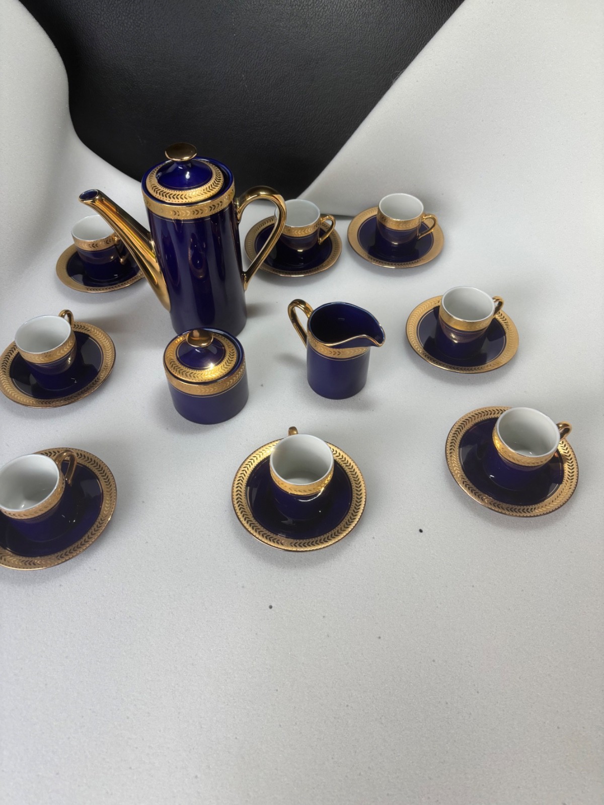 Vintage Horchow Japan Cobalt Blue Gold Porcelain Coffee/Tea Set Service for 8 Vintage Horchow Japan Cobalt Blue Gold Porcelain Coffee/Tea Set Service for 8