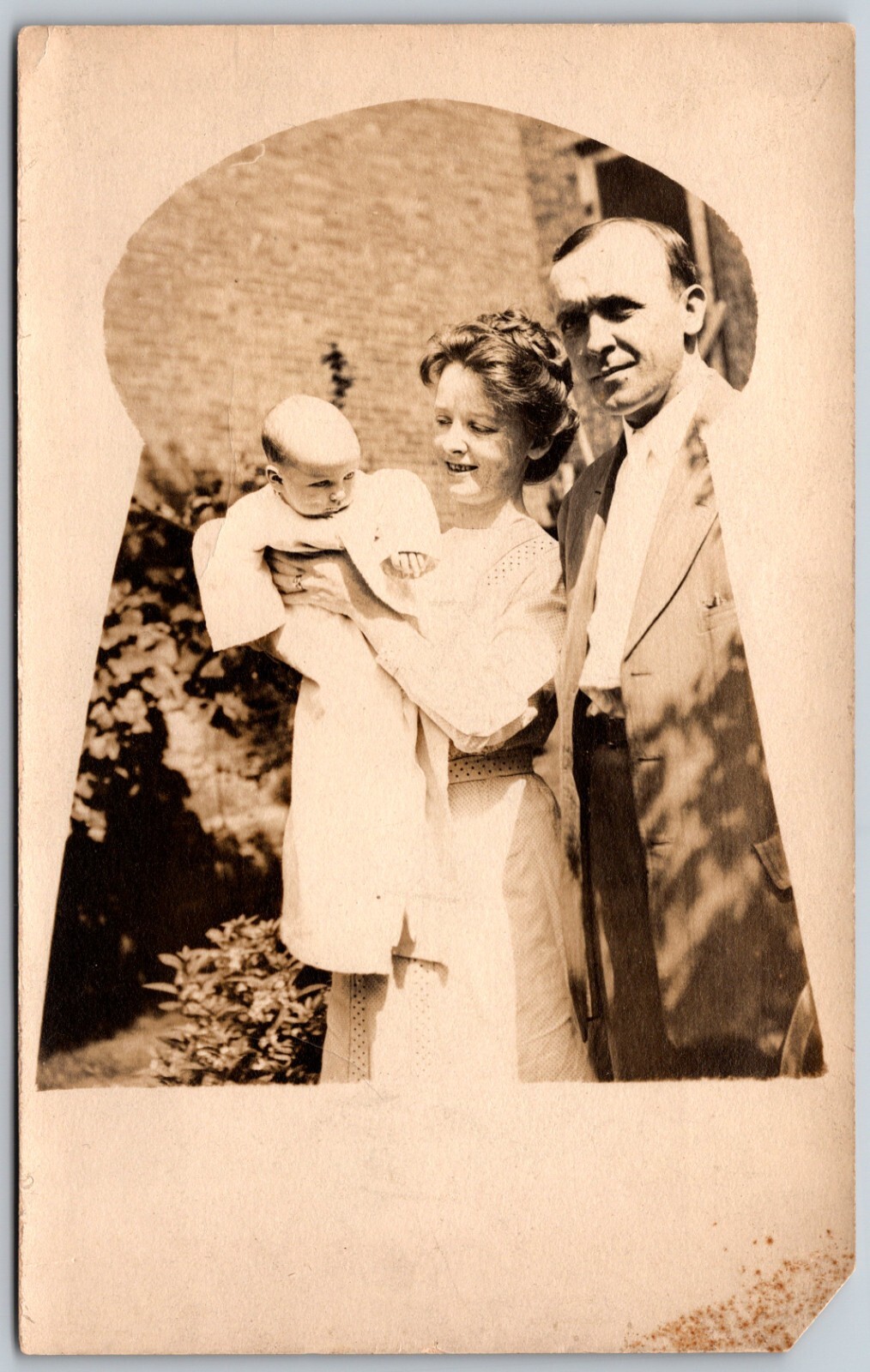 c1910 RPPC Family w/ Baby In Kentucky RARE KEYHOLE Design ANTIQUE Postcard